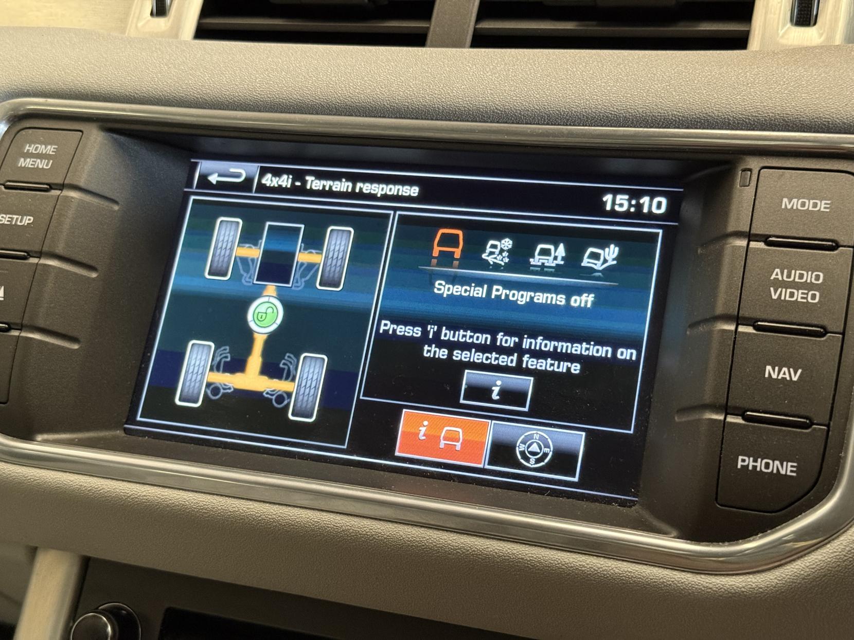 Land Rover Range Rover Evoque 2.2 SD4 Pure Tech SUV 5dr Diesel Manual 4WD Euro 5 (s/s) (190 ps)