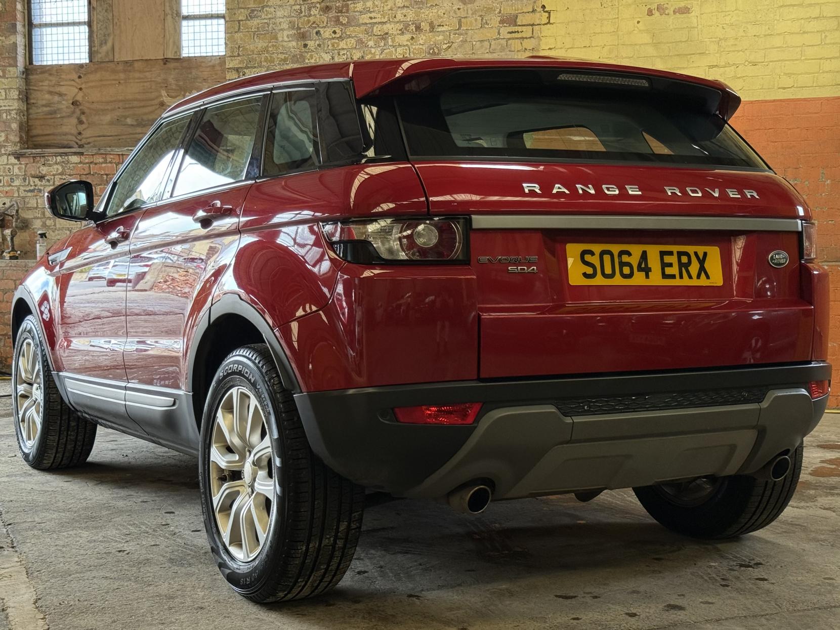Land Rover Range Rover Evoque 2.2 SD4 Pure Tech SUV 5dr Diesel Manual 4WD Euro 5 (s/s) (190 ps)