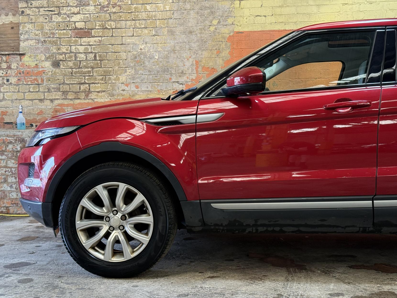 Land Rover Range Rover Evoque 2.2 SD4 Pure Tech SUV 5dr Diesel Manual 4WD Euro 5 (s/s) (190 ps)