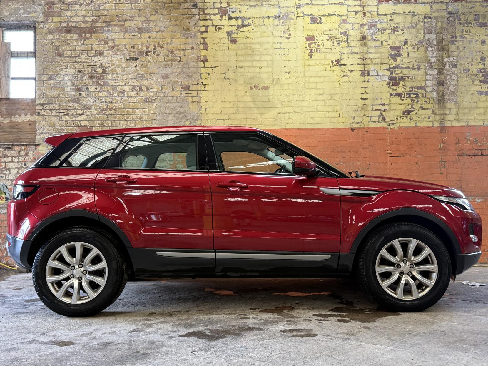 Land Rover Range Rover Evoque 2.2 SD4 Pure Tech SUV 5dr Diesel Manual 4WD Euro 5 (s/s) (190 ps)