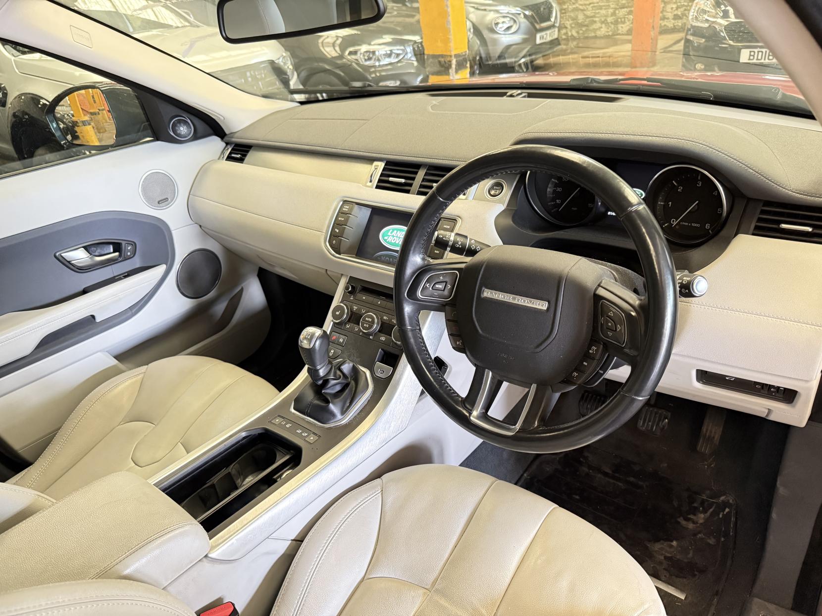 Land Rover Range Rover Evoque 2.2 SD4 Pure Tech SUV 5dr Diesel Manual 4WD Euro 5 (s/s) (190 ps)