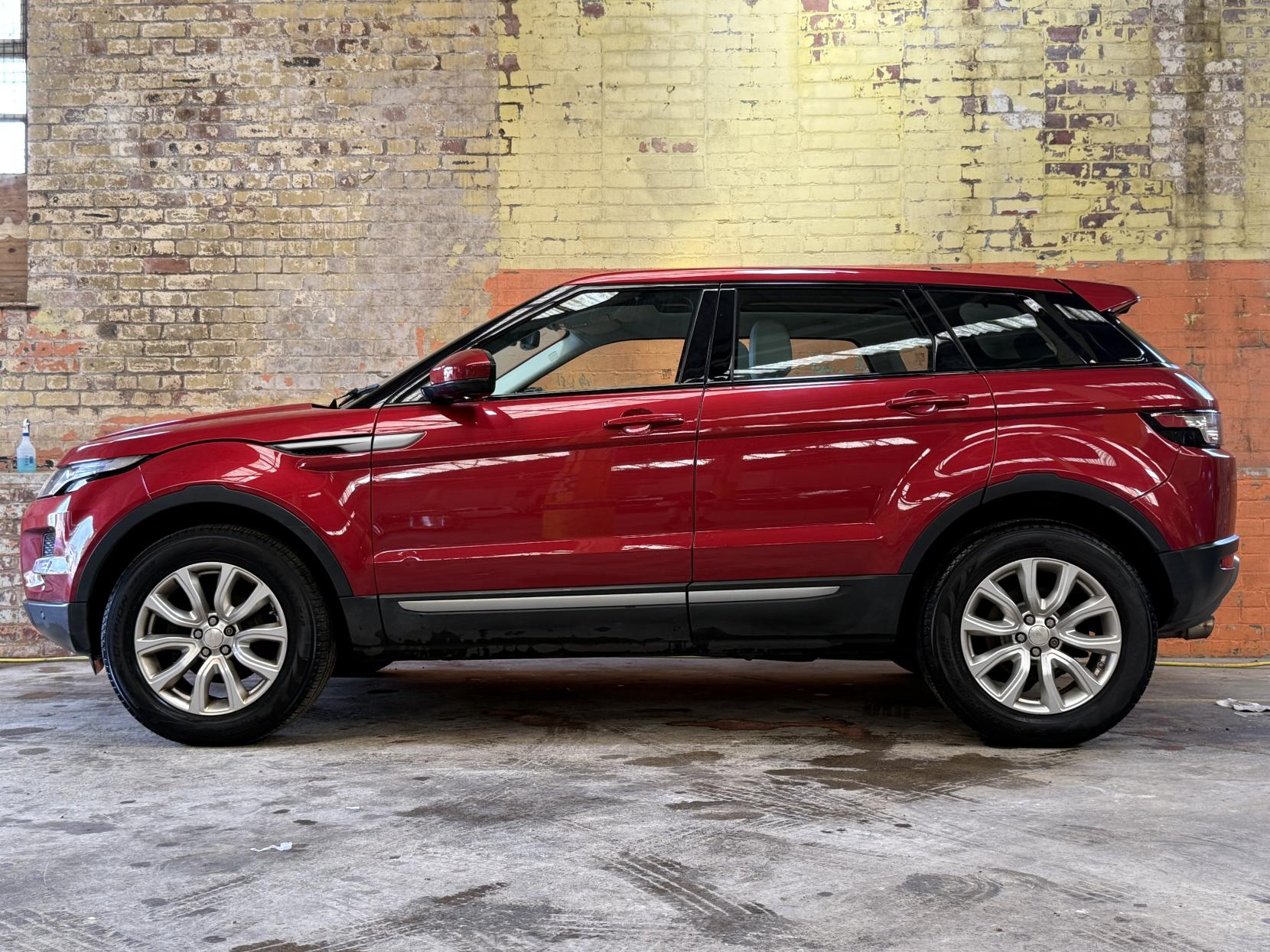 Land Rover Range Rover Evoque 2.2 SD4 Pure Tech SUV 5dr Diesel Manual 4WD Euro 5 (s/s) (190 ps)