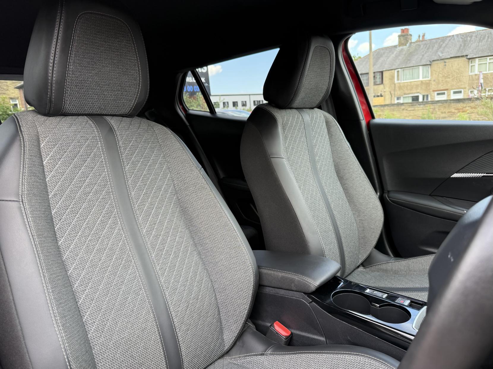 Peugeot 2008 1.2 PureTech Allure SUV 5dr Petrol Manual Euro 6 (s/s) (100 ps)