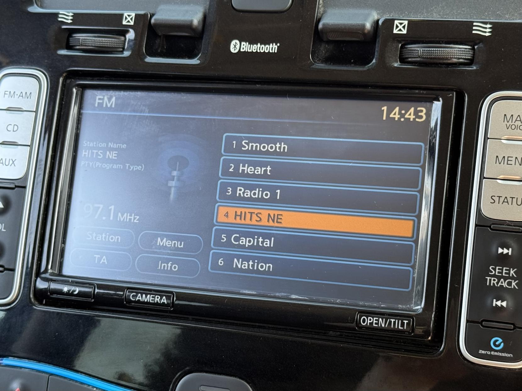 Nissan Leaf 24kWh Tekna Hatchback 5dr Electric Auto (107 bhp)