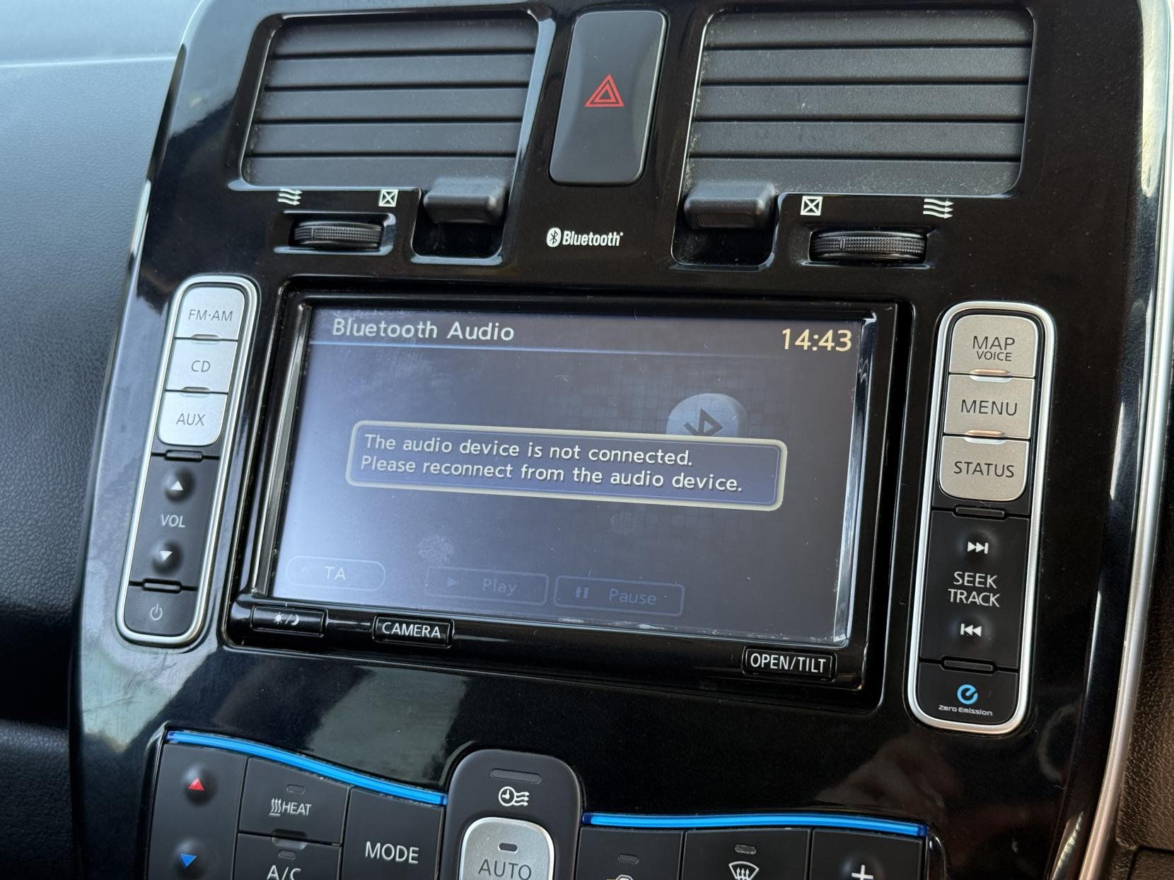 Nissan Leaf 24kWh Tekna Hatchback 5dr Electric Auto (107 bhp)