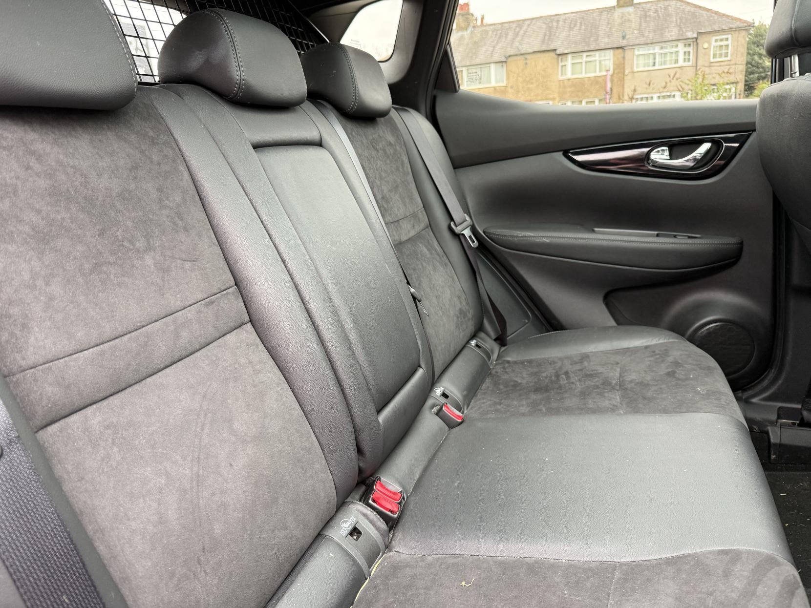 Nissan Qashqai 1.2 DIG-T N-Vision SUV 5dr Petrol Manual 2WD Euro 6 (s/s) (115 ps)