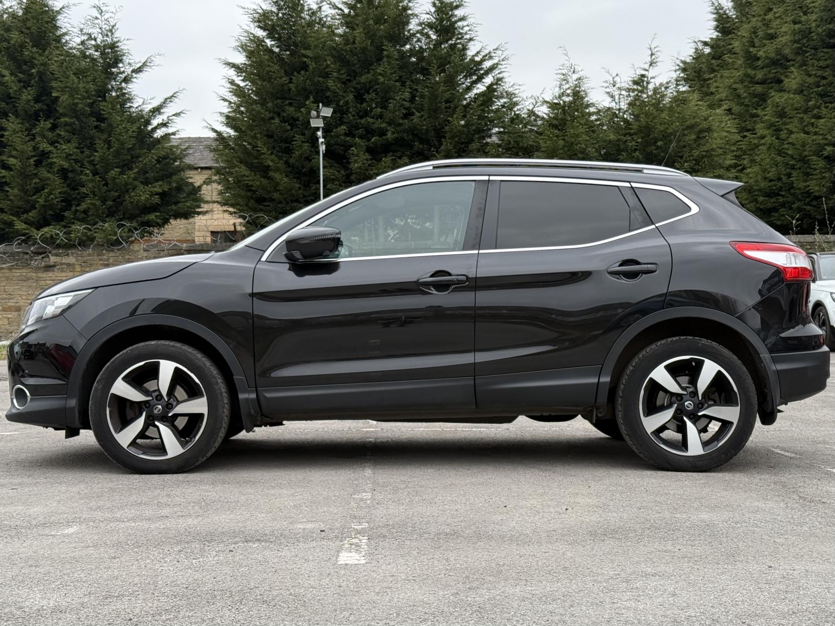 Nissan Qashqai 1.2 DIG-T N-Vision SUV 5dr Petrol Manual 2WD Euro 6 (s/s) (115 ps)