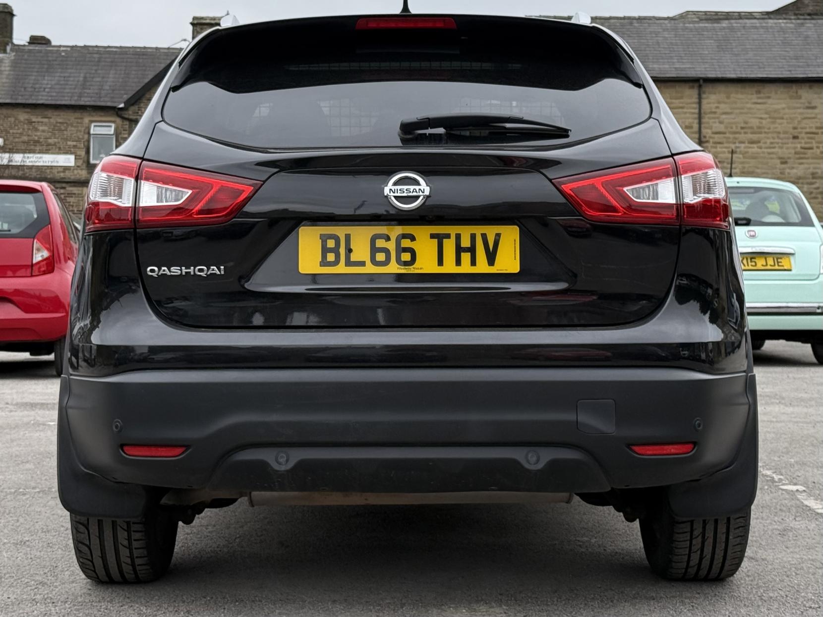 Nissan Qashqai 1.2 DIG-T N-Vision SUV 5dr Petrol Manual 2WD Euro 6 (s/s) (115 ps)