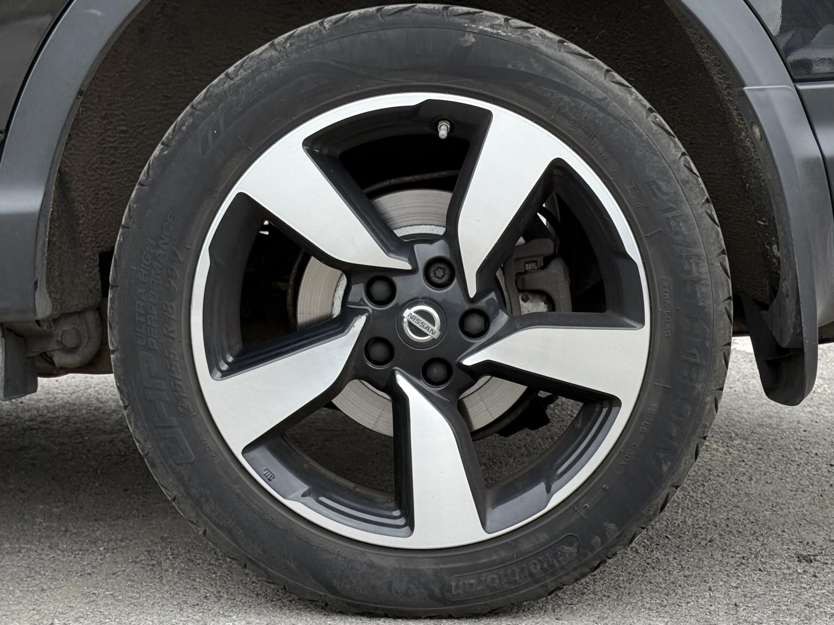 Nissan Qashqai 1.2 DIG-T N-Vision SUV 5dr Petrol Manual 2WD Euro 6 (s/s) (115 ps)
