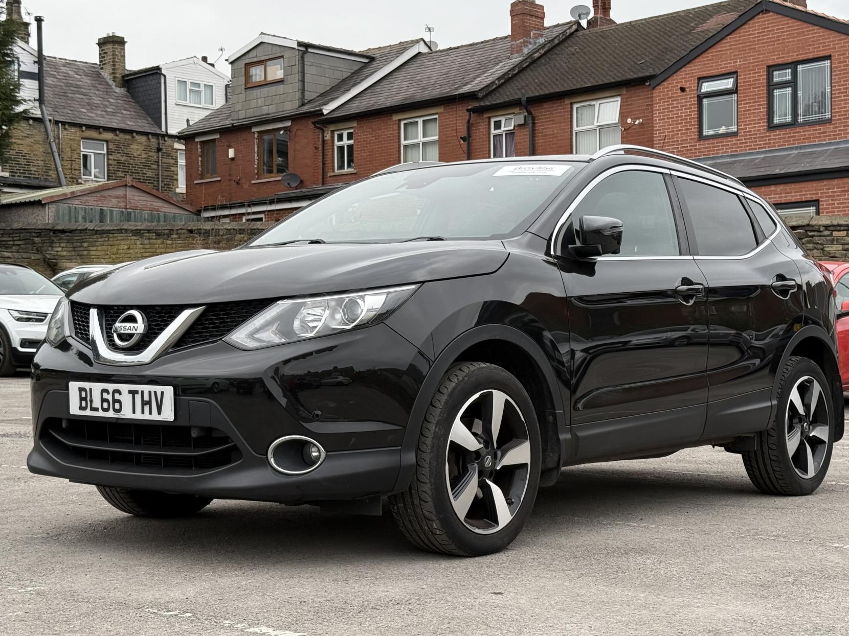 Nissan Qashqai 1.2 DIG-T N-Vision SUV 5dr Petrol Manual 2WD Euro 6 (s/s) (115 ps)