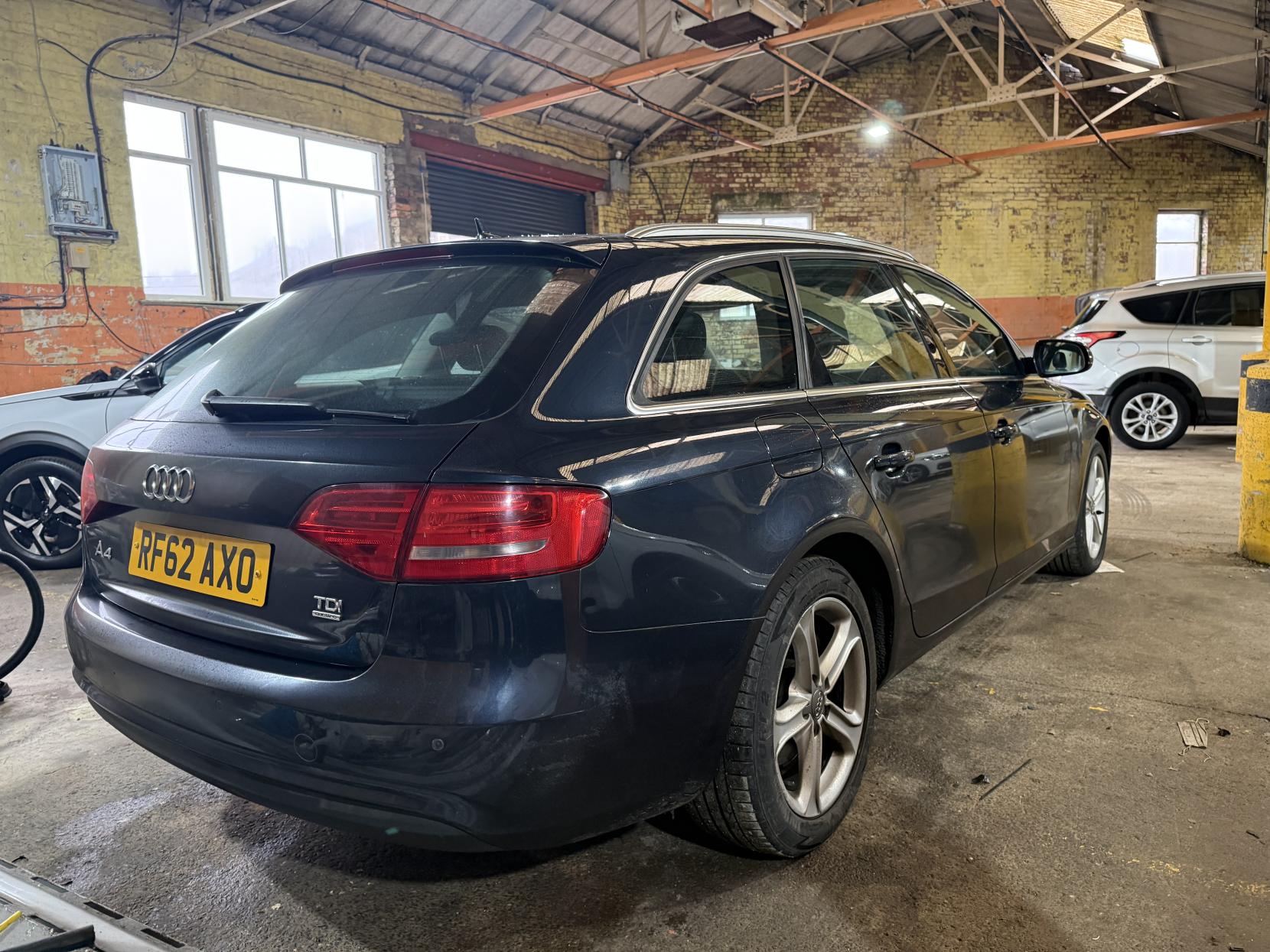 Audi A4 2.0 TDI SE Technik Saloon 4dr Diesel S Tronic quattro Euro 5 (s/s) (177 ps)