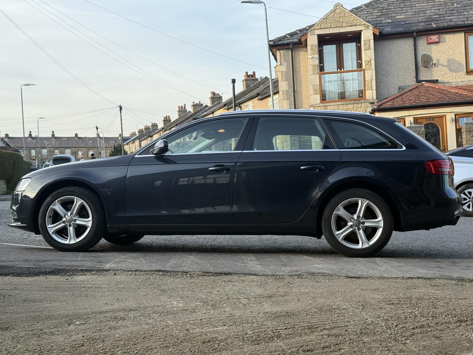 Audi A4 2.0 TDI SE Technik Saloon 4dr Diesel S Tronic quattro Euro 5 (s/s) (177 ps)