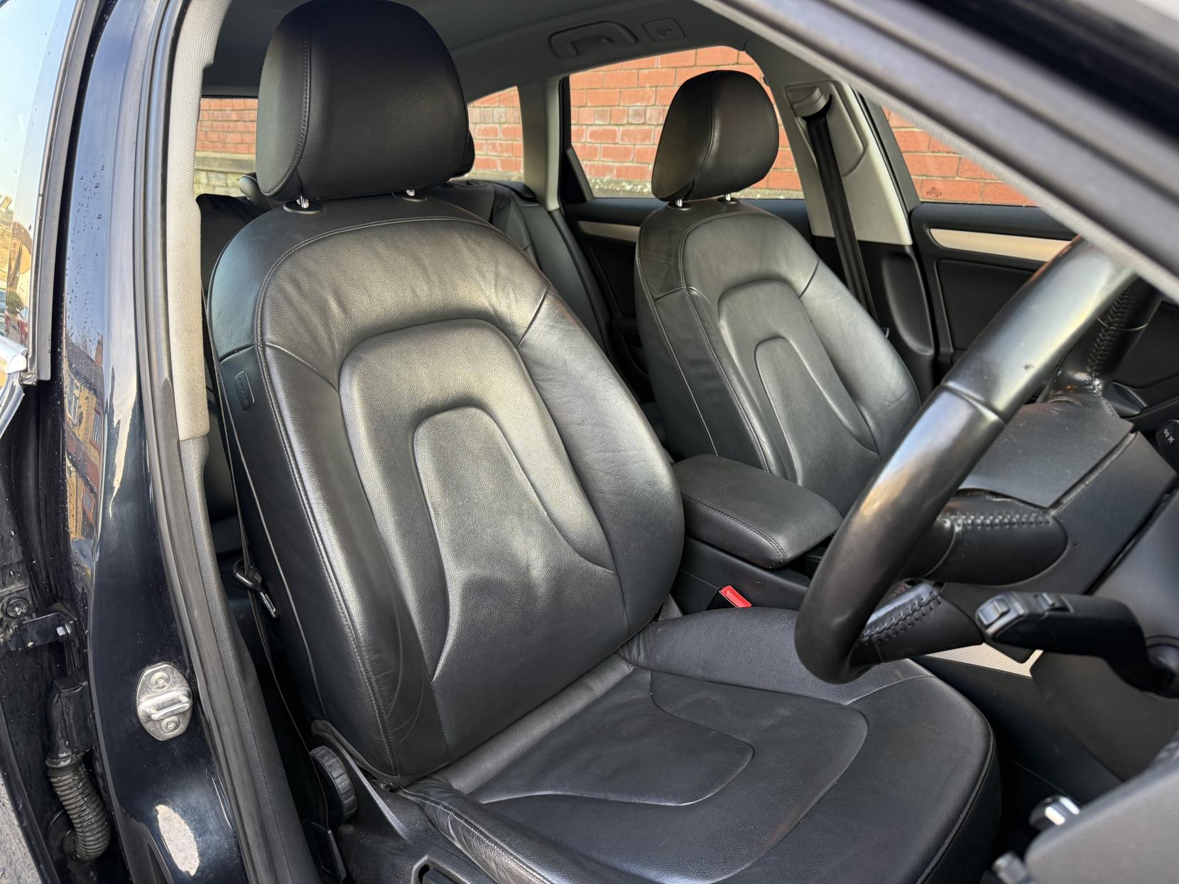 Audi A4 2.0 TDI SE Technik Saloon 4dr Diesel S Tronic quattro Euro 5 (s/s) (177 ps)