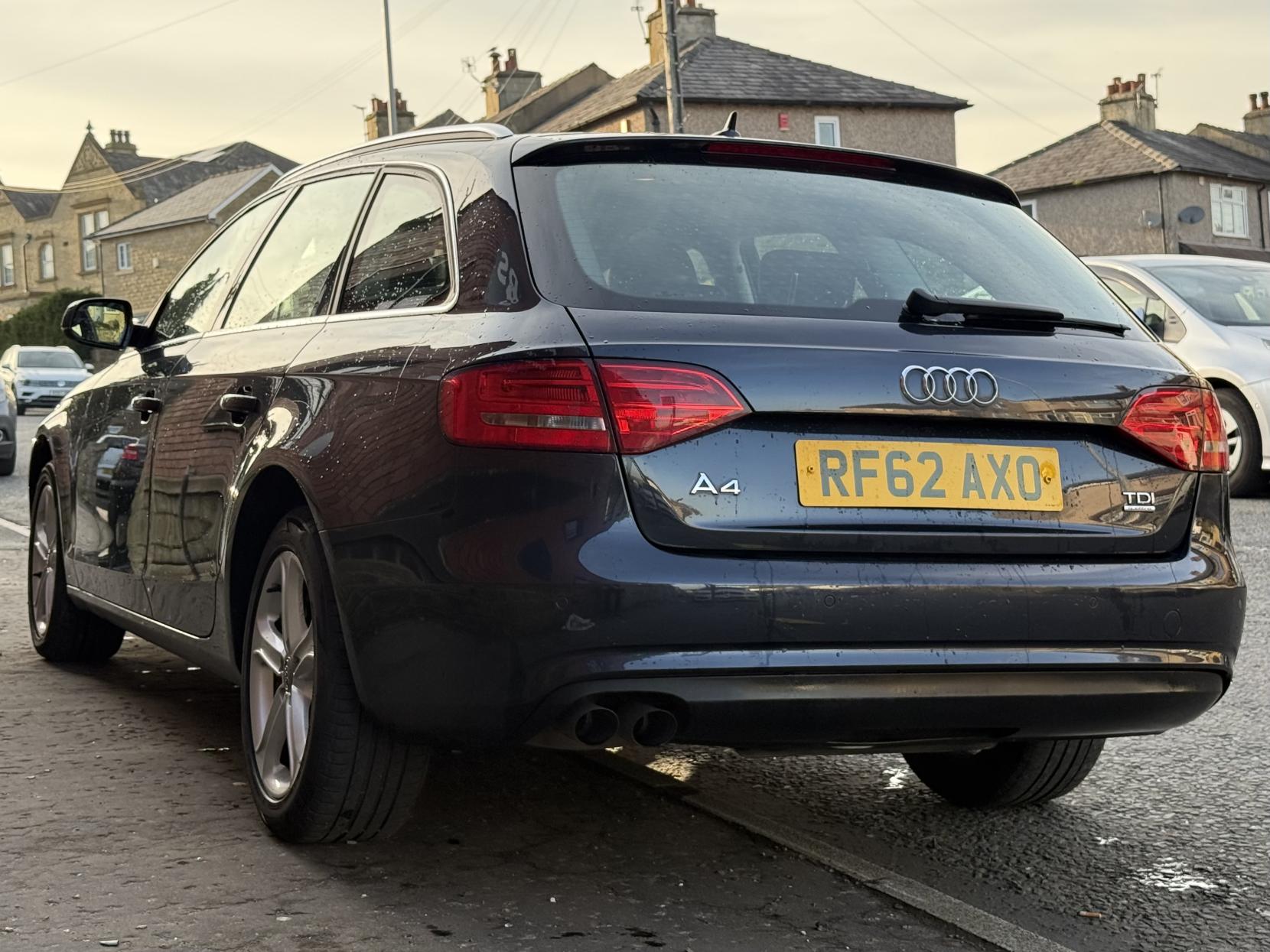 Audi A4 2.0 TDI SE Technik Saloon 4dr Diesel S Tronic quattro Euro 5 (s/s) (177 ps)