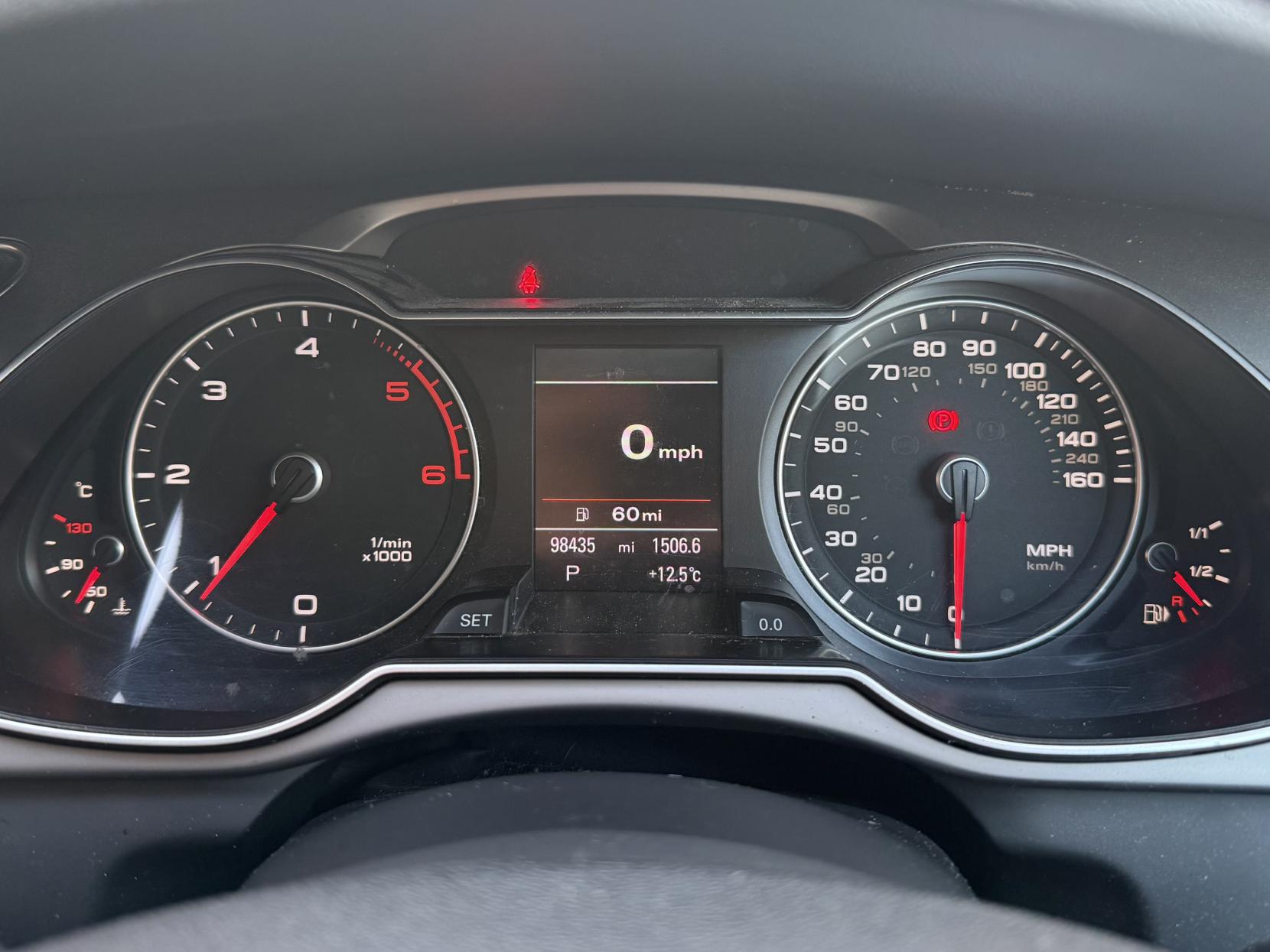 Audi A4 2.0 TDI SE Technik Saloon 4dr Diesel S Tronic quattro Euro 5 (s/s) (177 ps)