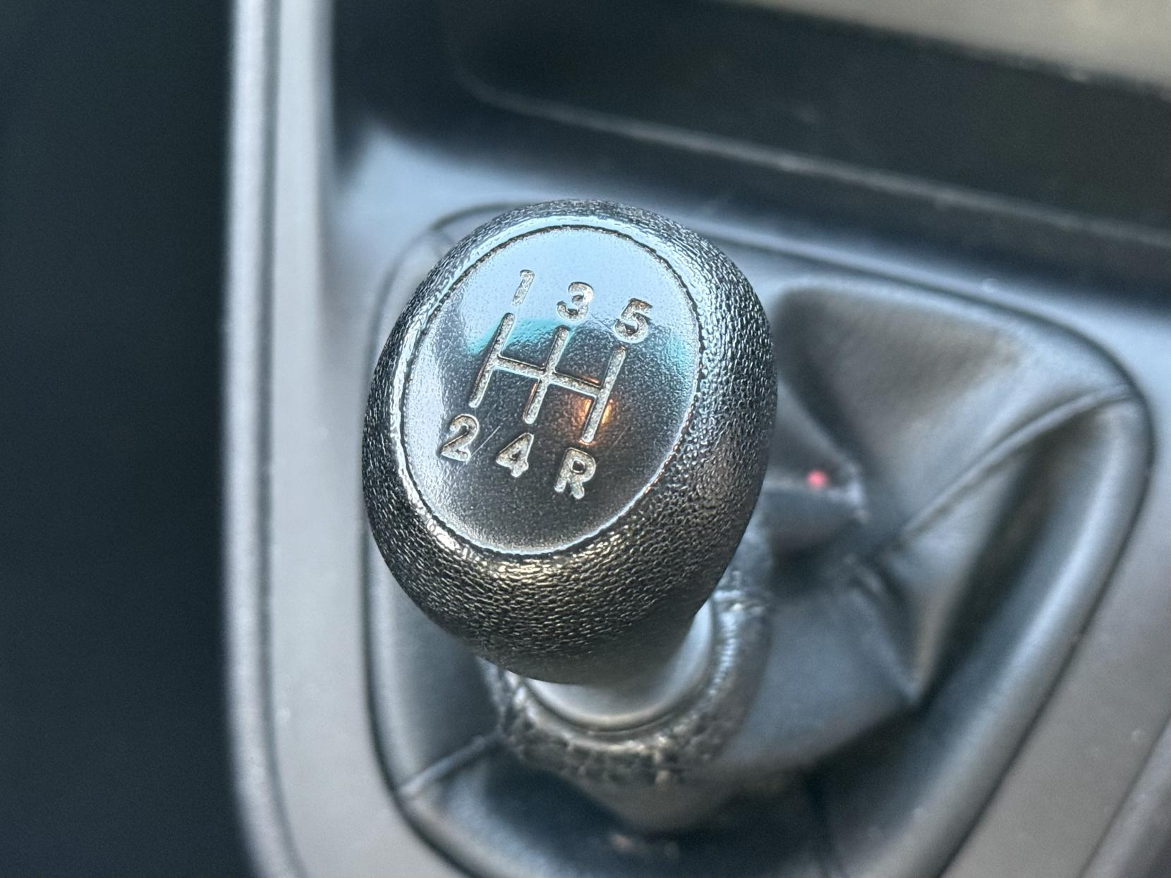 Hyundai i10 1.2 Classic Hatchback 5dr Petrol Manual Euro 4 (77 bhp)