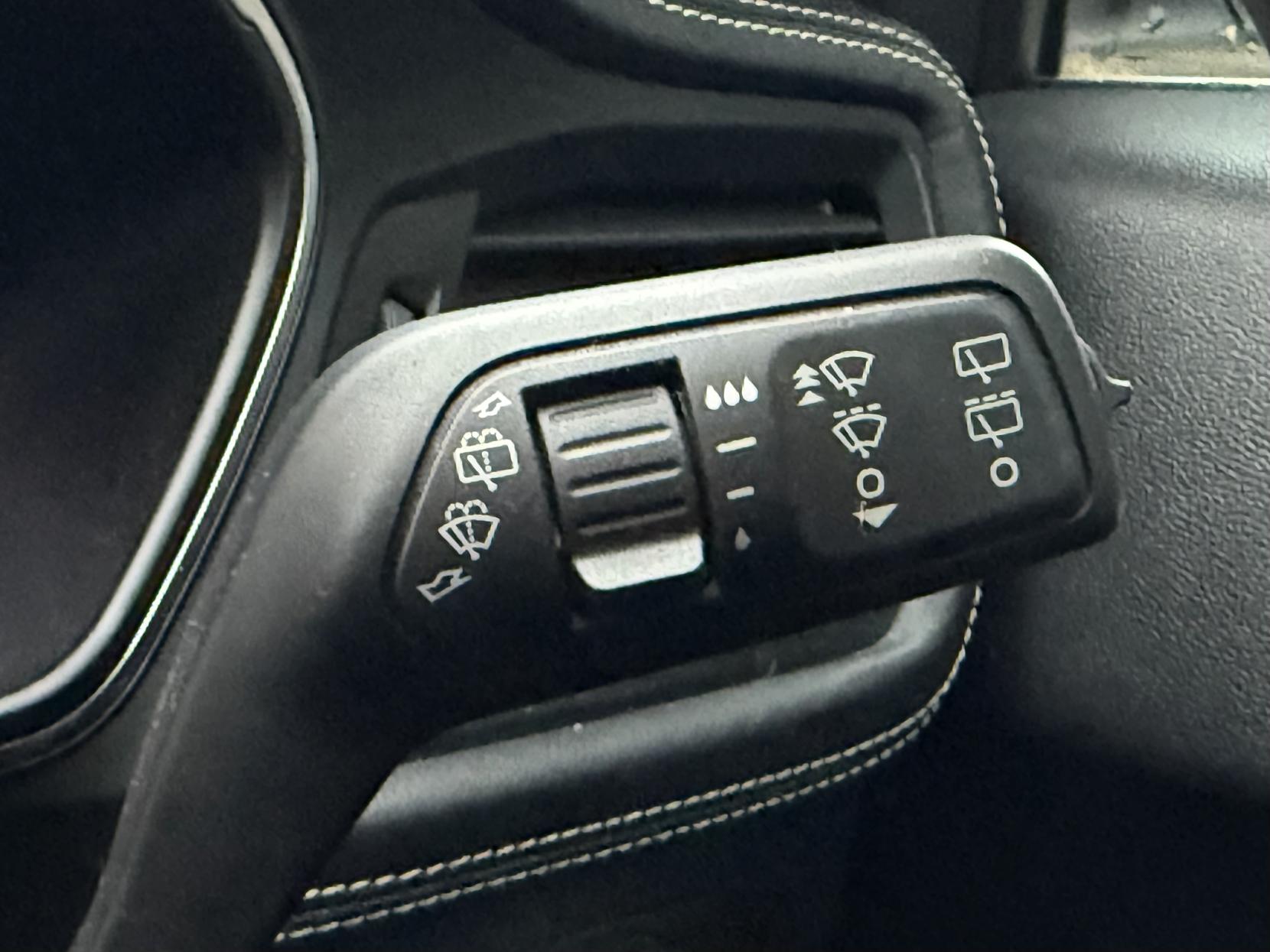 Ford Focus 1.0T EcoBoost Vignale Hatchback 5dr Petrol Manual Euro 6 (s/s) (125 ps)