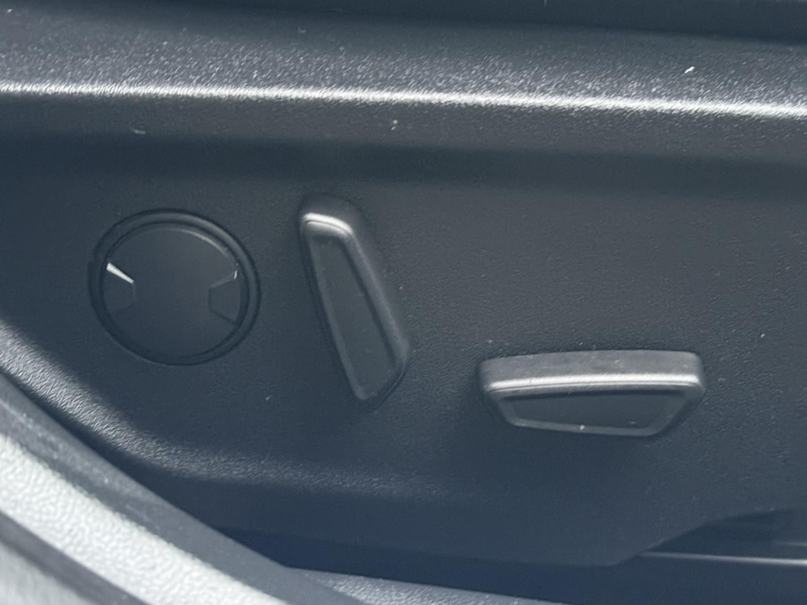 Ford Focus 1.0T EcoBoost Vignale Hatchback 5dr Petrol Manual Euro 6 (s/s) (125 ps)