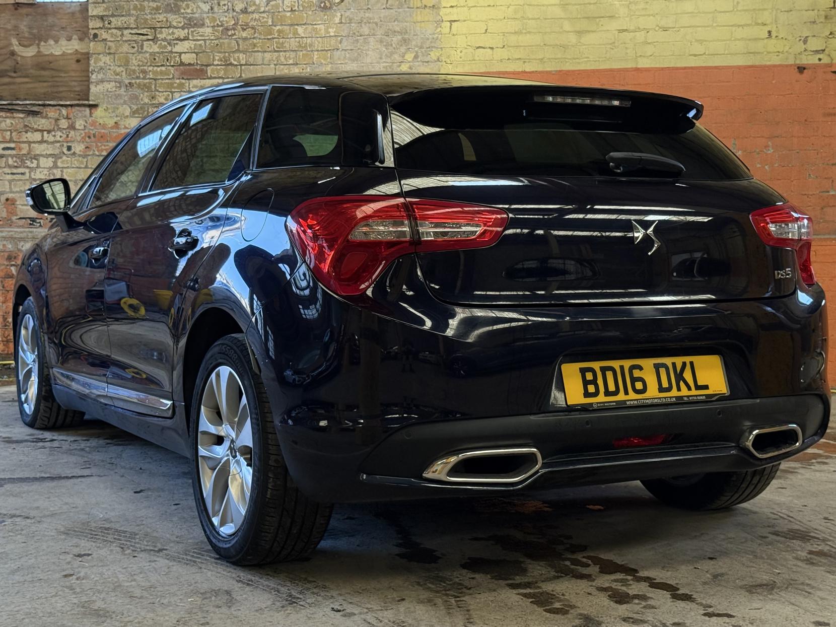 DS AUTOMOBILES DS 5 1.6 BlueHDi Elegance Hatchback 5dr Diesel Manual Euro 6 (s/s) (120 ps)