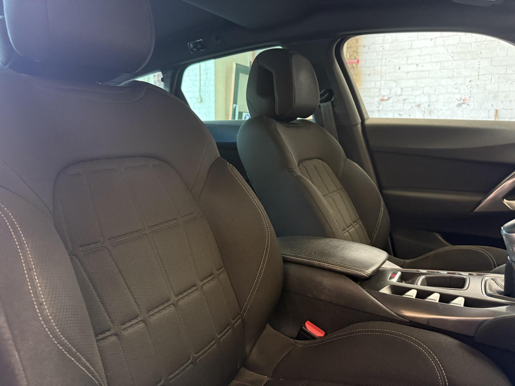 DS AUTOMOBILES DS 5 1.6 BlueHDi Elegance Hatchback 5dr Diesel Manual Euro 6 (s/s) (120 ps)