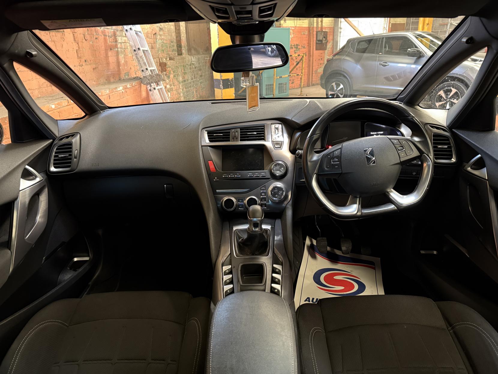 DS AUTOMOBILES DS 5 1.6 BlueHDi Elegance Hatchback 5dr Diesel Manual Euro 6 (s/s) (120 ps)