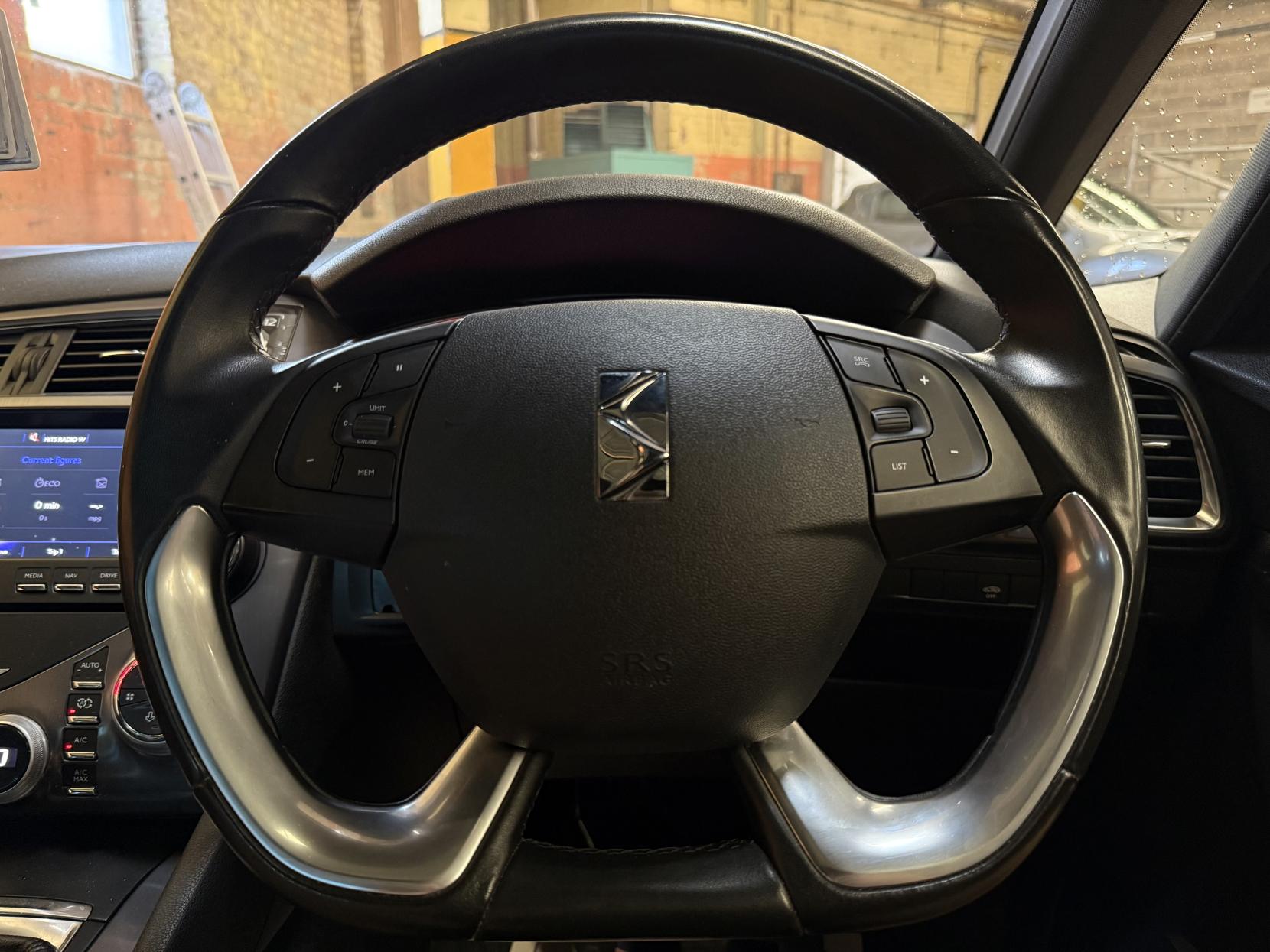 DS AUTOMOBILES DS 5 1.6 BlueHDi Elegance Hatchback 5dr Diesel Manual Euro 6 (s/s) (120 ps)