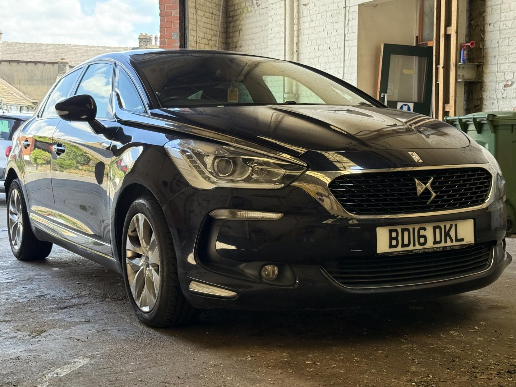 DS AUTOMOBILES DS 5 1.6 BlueHDi Elegance Hatchback 5dr Diesel Manual Euro 6 (s/s) (120 ps)