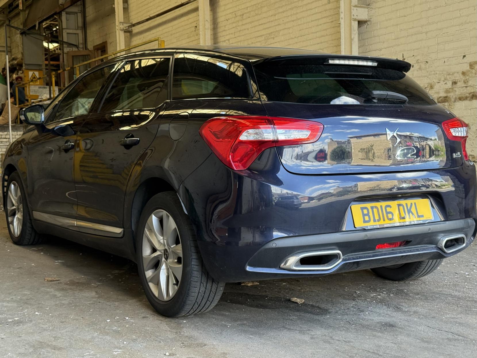 DS AUTOMOBILES DS 5 1.6 BlueHDi Elegance Hatchback 5dr Diesel Manual Euro 6 (s/s) (120 ps)