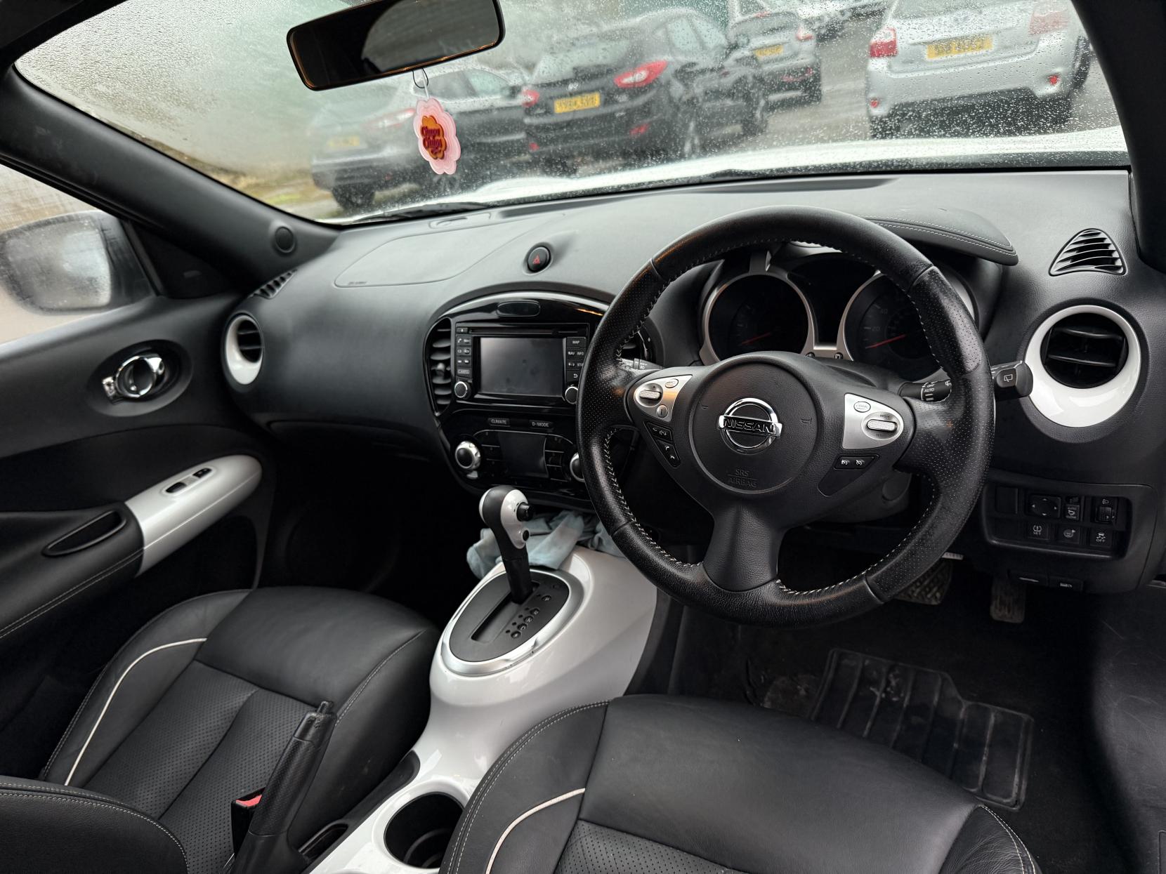 Nissan Juke 1.6 Tekna SUV 5dr Petrol XTRON Euro 6 (117 ps)