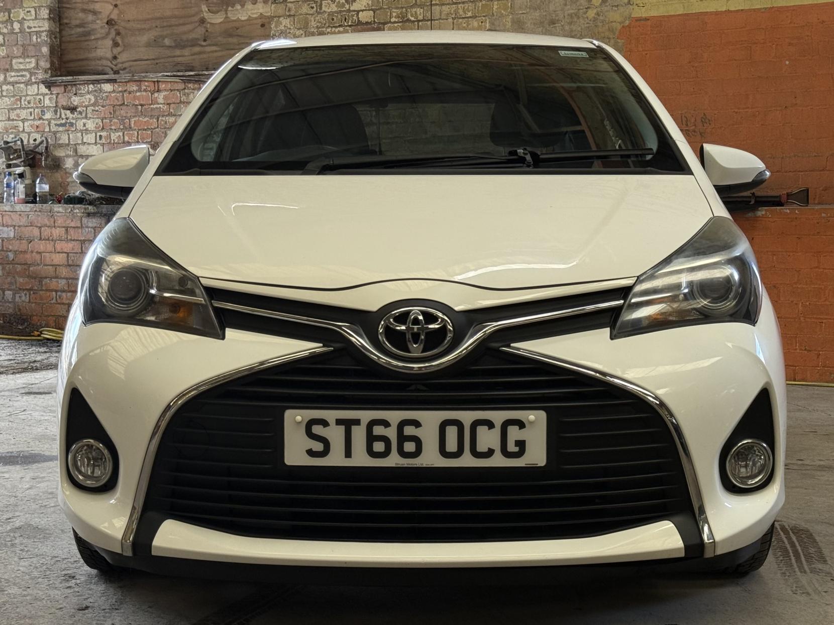 Toyota Yaris 1.0 VVT-i Icon Hatchback 5dr Petrol Manual Euro 6 (69 ps)