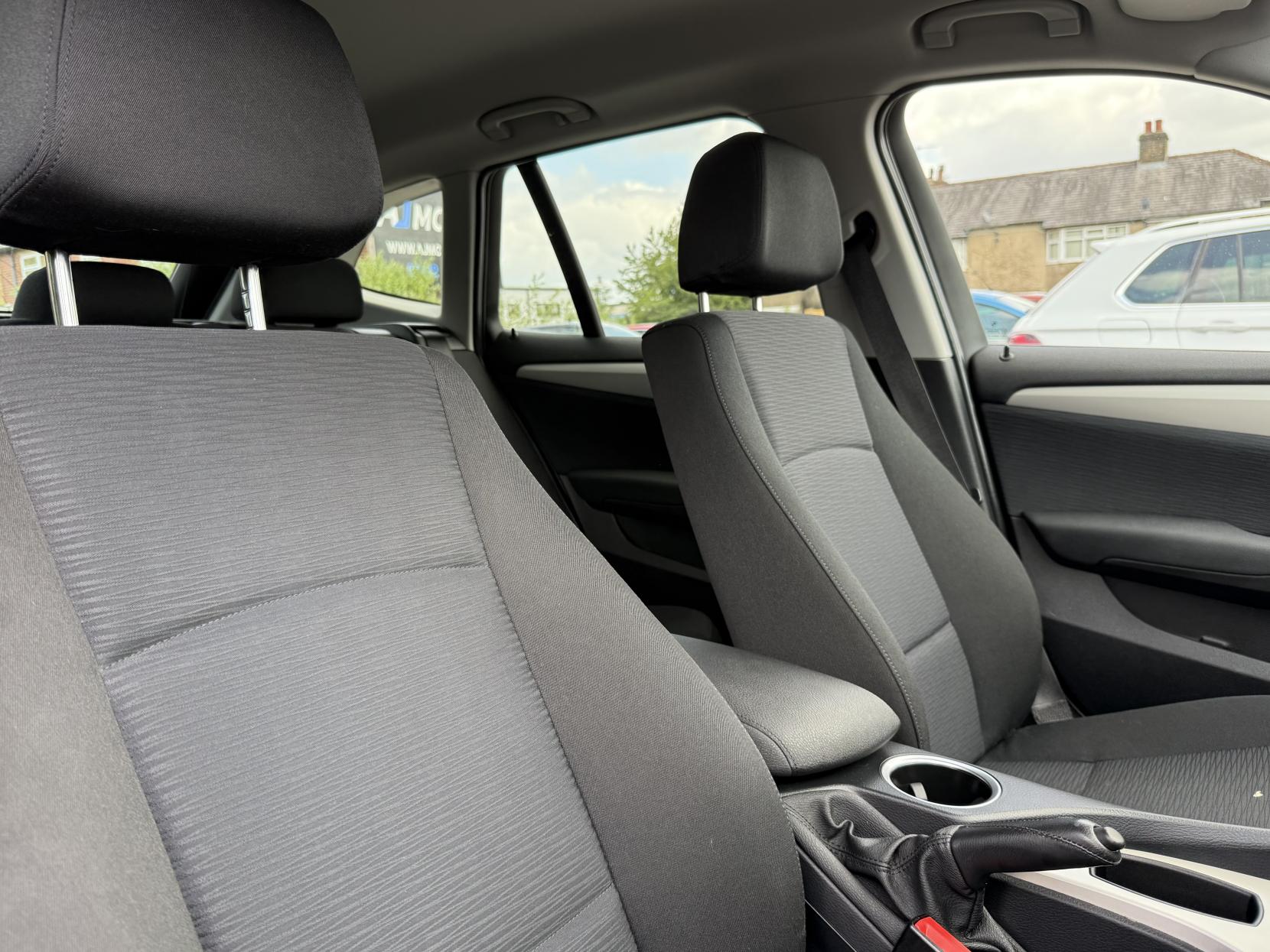 BMW X1 2.0 20d SE SUV 5dr Diesel Manual xDrive Euro 5 (s/s) (184 ps)