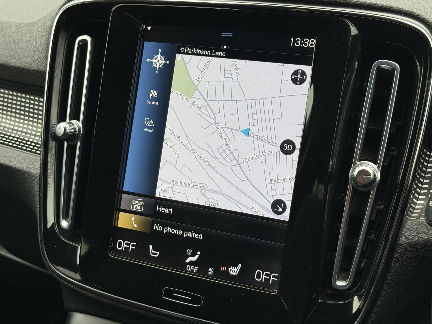 Volvo XC40 2.0 B4 MHEV R-Design Pro SUV 5dr Petrol Hybrid Auto Euro 6 (s/s) (197 ps)