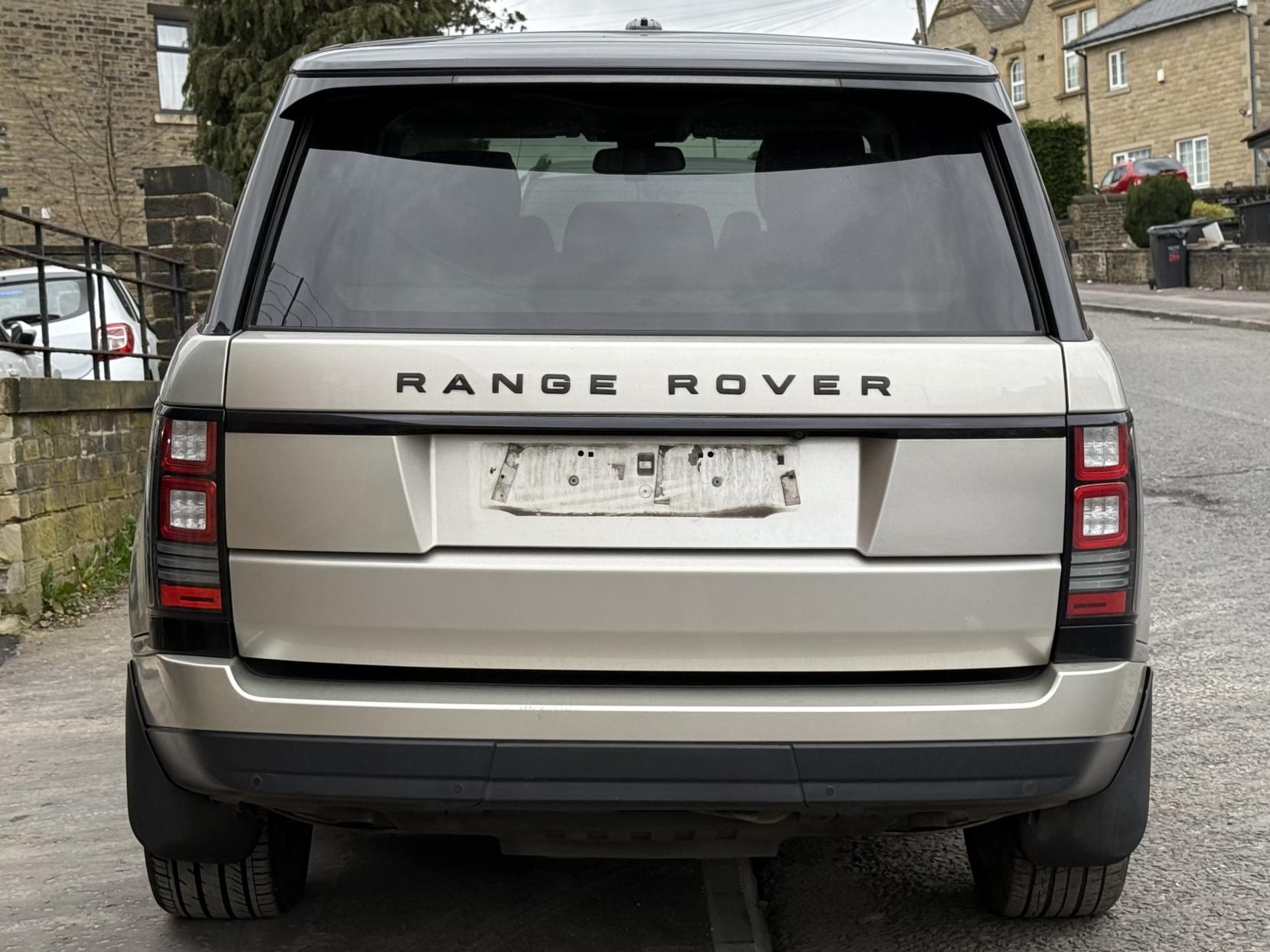 Land Rover Range Rover 4.4 SD V8 Autobiography SUV 5dr Diesel Auto 4WD Euro 5 (339 ps)