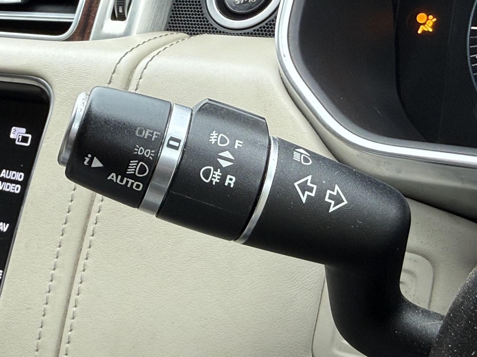 Land Rover Range Rover 4.4 SD V8 Autobiography SUV 5dr Diesel Auto 4WD Euro 5 (339 ps)