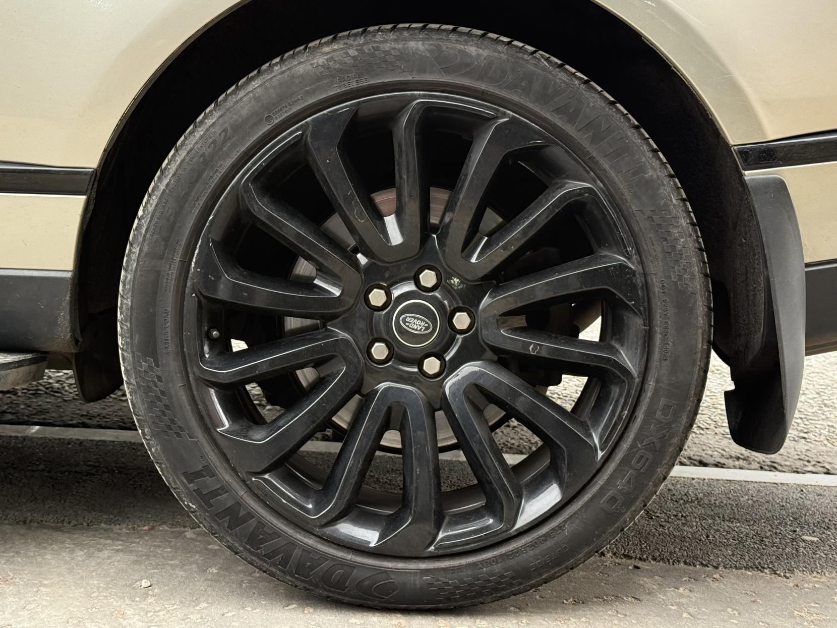 Land Rover Range Rover 4.4 SD V8 Autobiography SUV 5dr Diesel Auto 4WD Euro 5 (339 ps)