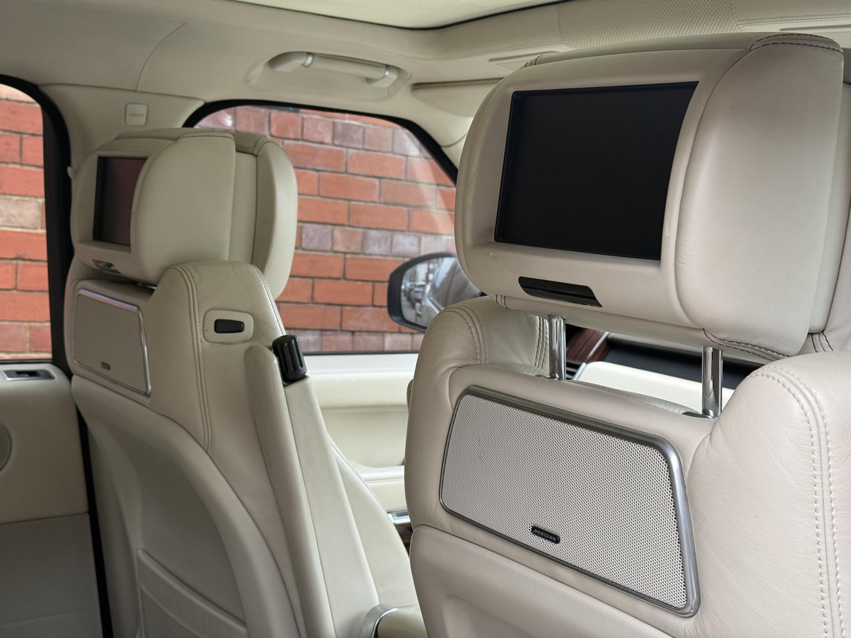 Land Rover Range Rover 4.4 SD V8 Autobiography SUV 5dr Diesel Auto 4WD Euro 5 (339 ps)