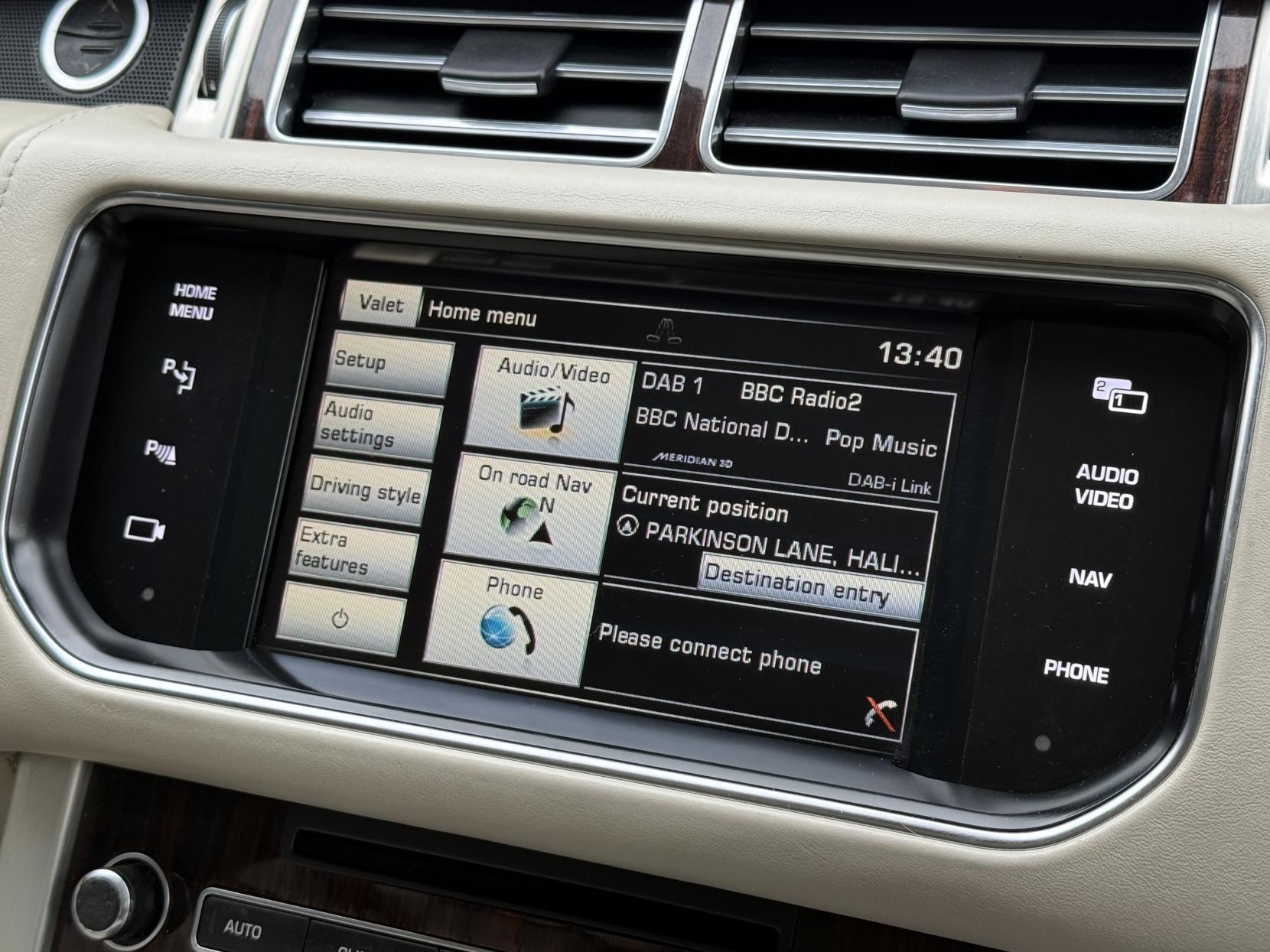 Land Rover Range Rover 4.4 SD V8 Autobiography SUV 5dr Diesel Auto 4WD Euro 5 (339 ps)