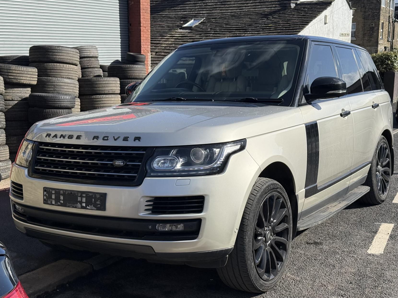 Land Rover Range Rover 4.4 SD V8 Autobiography SUV 5dr Diesel Auto 4WD Euro 5 (339 ps)
