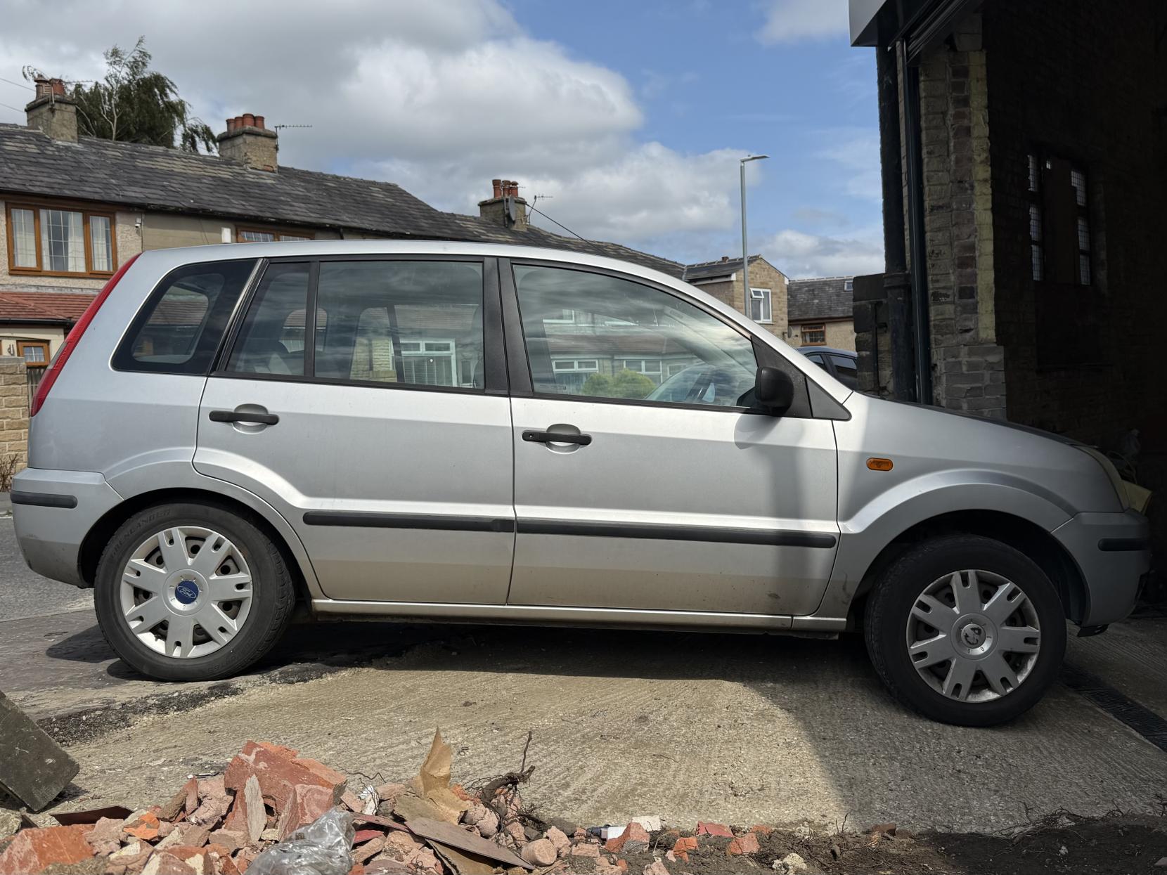 Ford Fusion 1.4 TD 2 Hatchback 5dr Diesel Manual (116 g/km, 67 bhp)