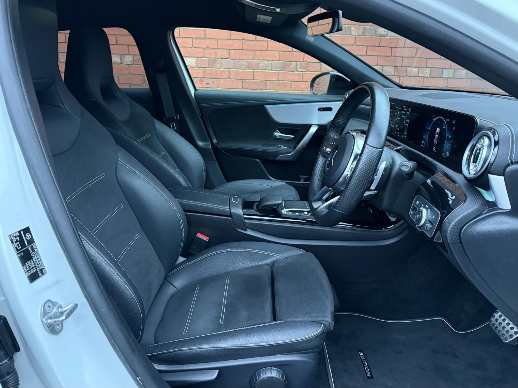 Mercedes-Benz A Class 1.3 A200 AMG Line Edition (Executive) Hatchback 5dr Petrol 7G-DCT Euro 6 (s/s) (163 ps)