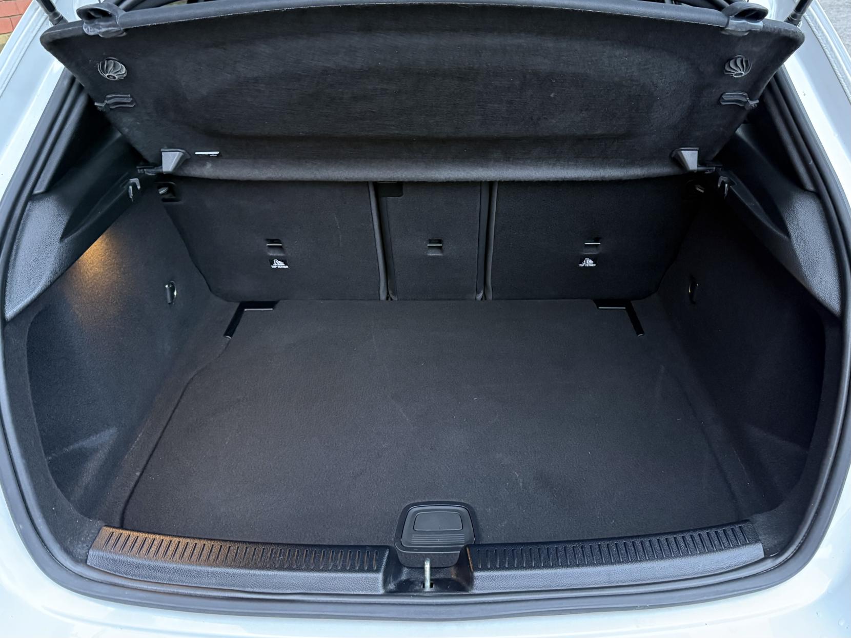 Mercedes-Benz A Class 1.3 A200 AMG Line Edition (Executive) Hatchback 5dr Petrol 7G-DCT Euro 6 (s/s) (163 ps)