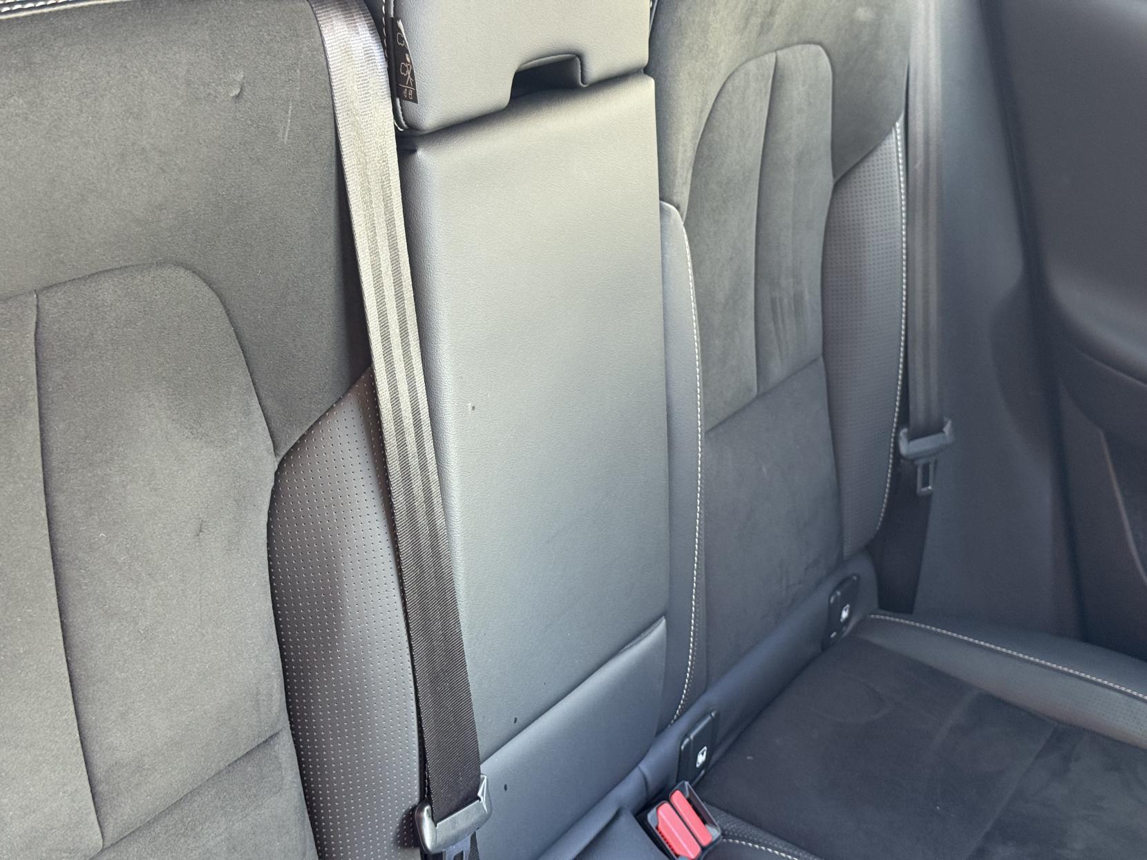 Volvo XC40 2.0 T5 R-Design SUV 5dr Petrol Auto AWD Euro 6 (s/s) (247 ps)