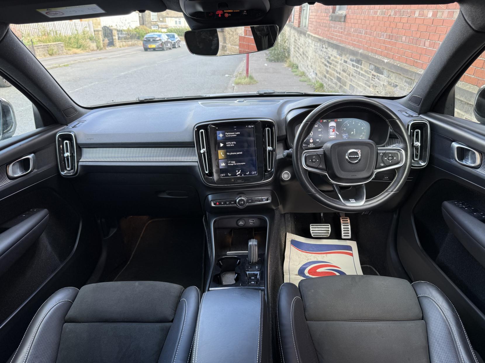 Volvo XC40 2.0 T5 R-Design SUV 5dr Petrol Auto AWD Euro 6 (s/s) (247 ps)