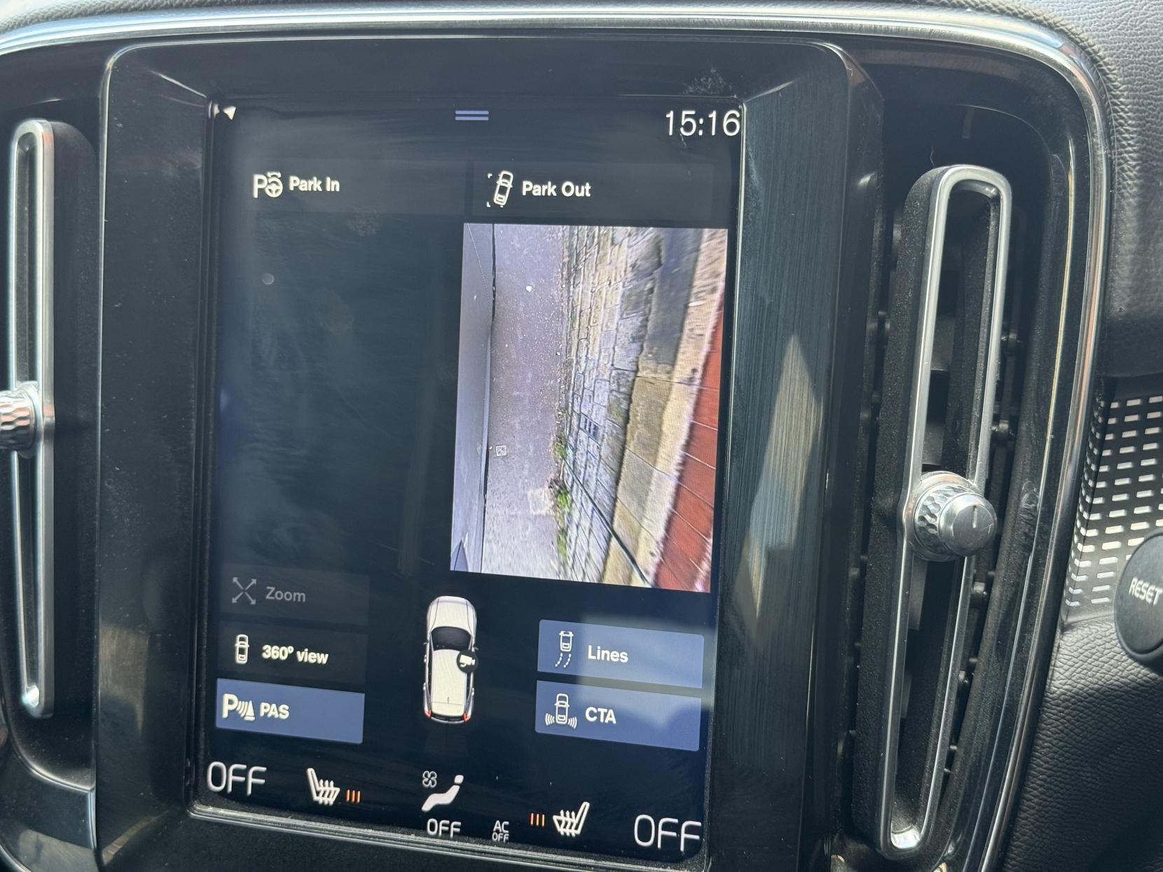 Volvo XC40 2.0 T5 R-Design SUV 5dr Petrol Auto AWD Euro 6 (s/s) (247 ps)