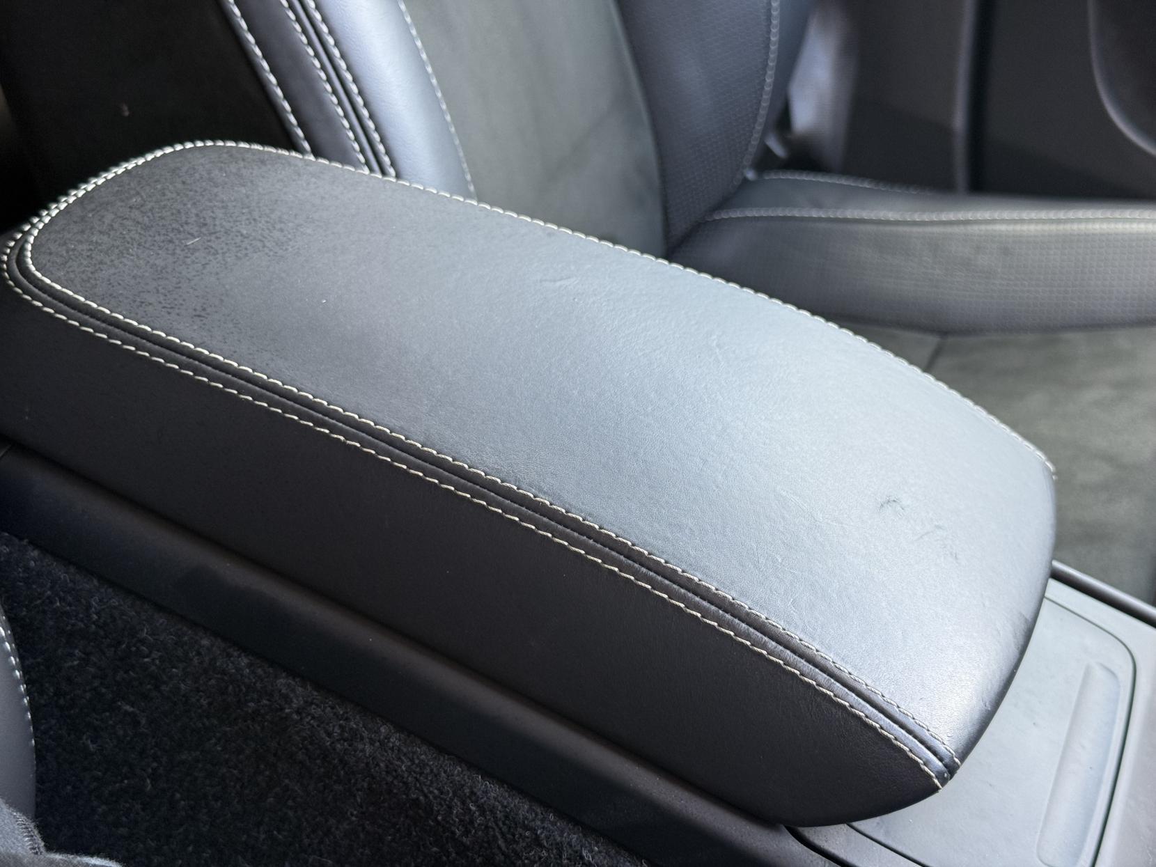 Volvo XC40 2.0 T5 R-Design SUV 5dr Petrol Auto AWD Euro 6 (s/s) (247 ps)