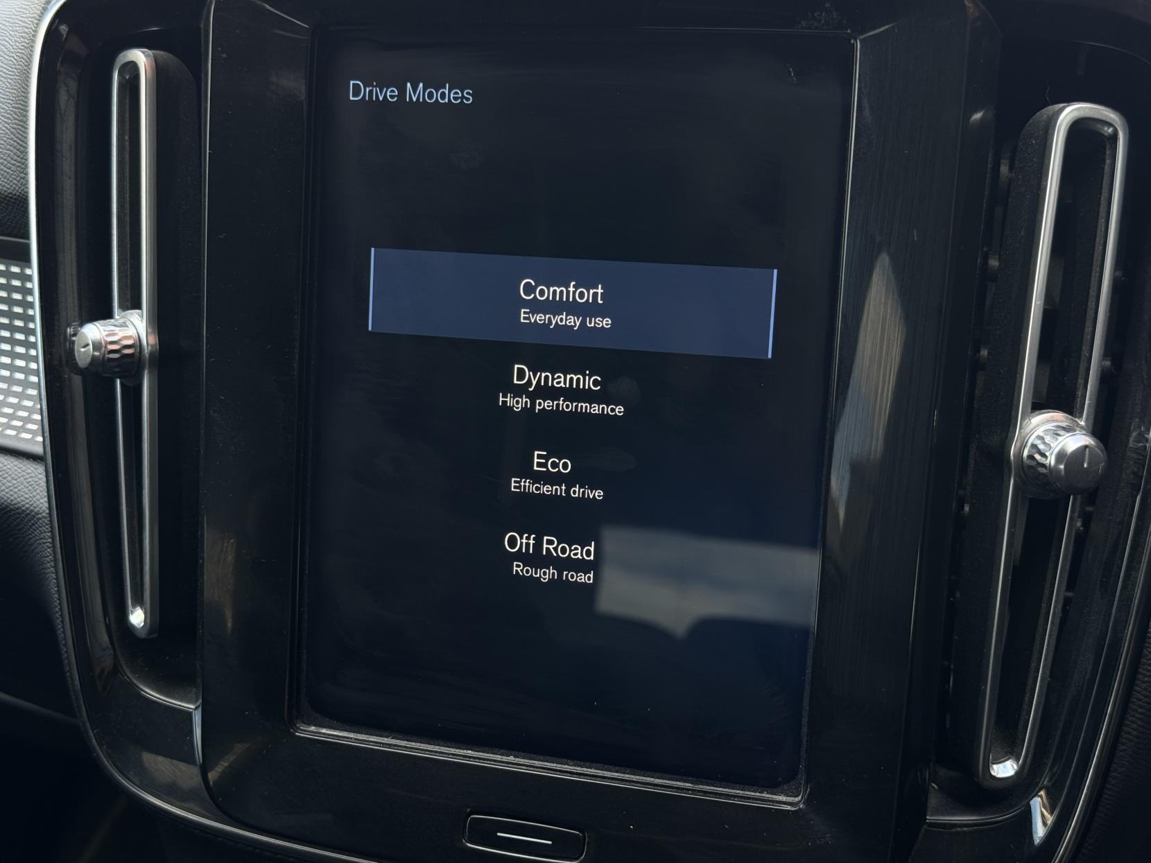 Volvo XC40 2.0 T5 R-Design SUV 5dr Petrol Auto AWD Euro 6 (s/s) (247 ps)