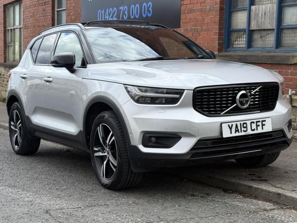 Volvo XC40 2.0 T5 R-Design SUV 5dr Petrol Auto AWD Euro 6 (s/s) (247 ps)