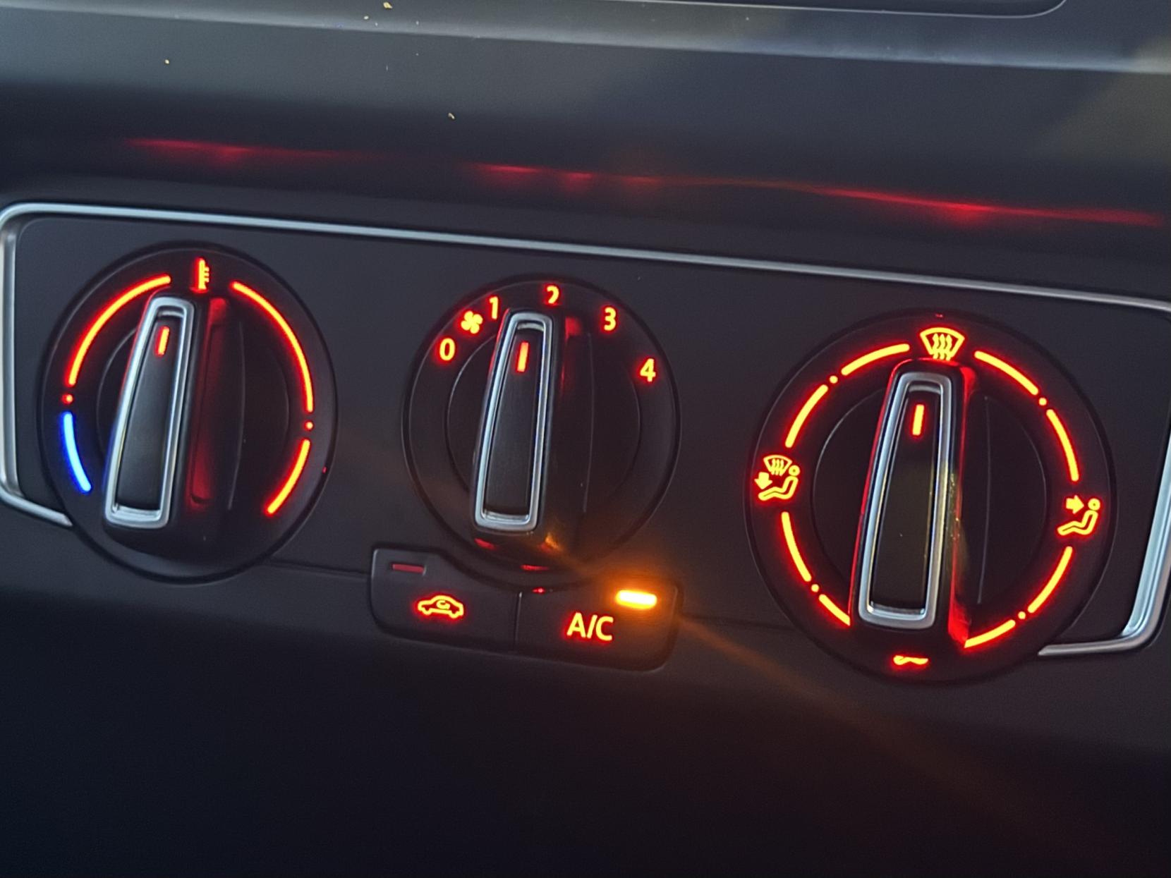 Volkswagen Polo 1.4 TDI BlueMotion Tech SE Hatchback 5dr Diesel Manual Euro 6 (s/s) (75 ps)