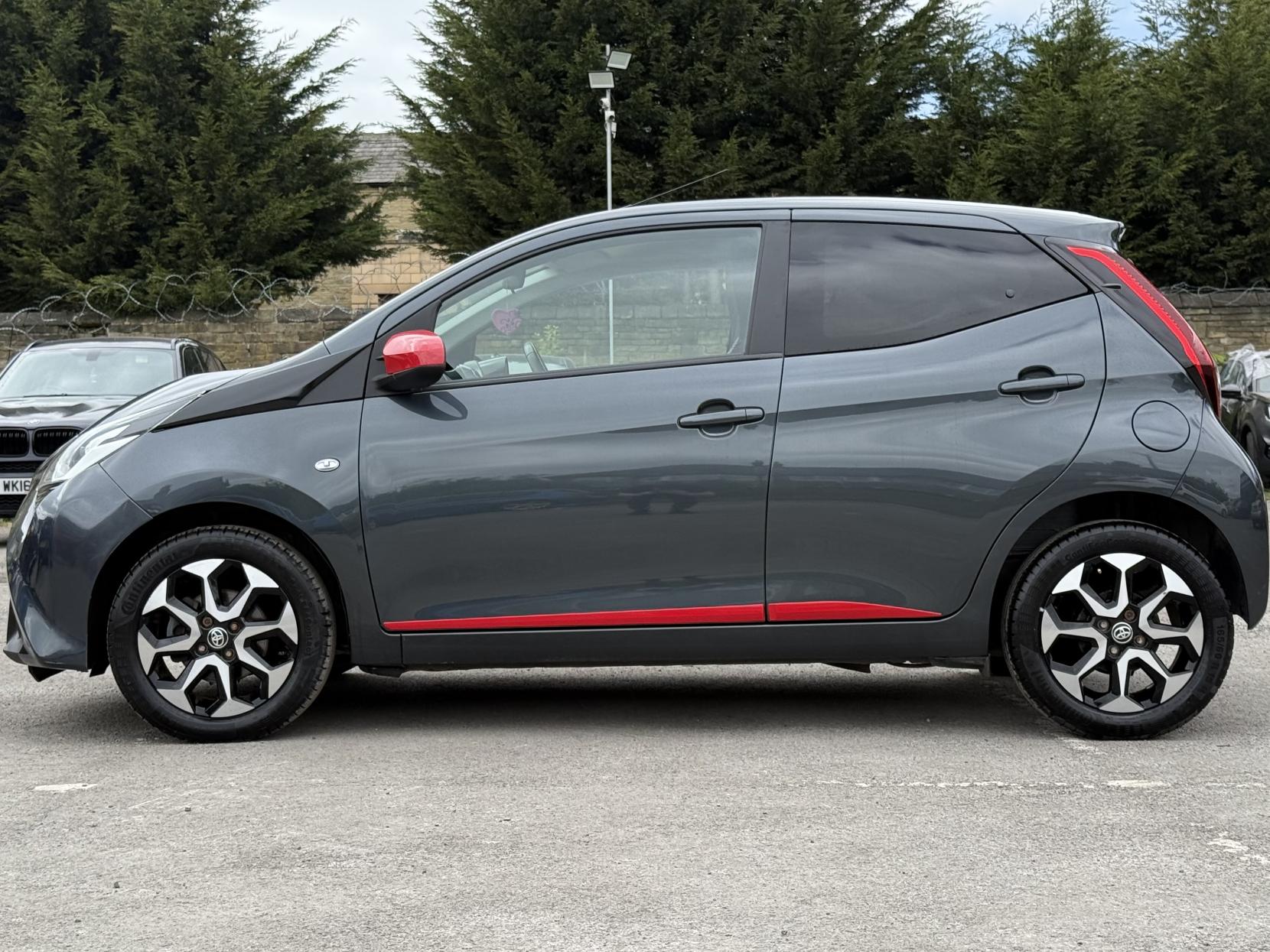 Toyota AYGO 1.0 VVT-i x-trend Hatchback 5dr Petrol Manual Euro 6 (s/s) (71 ps)