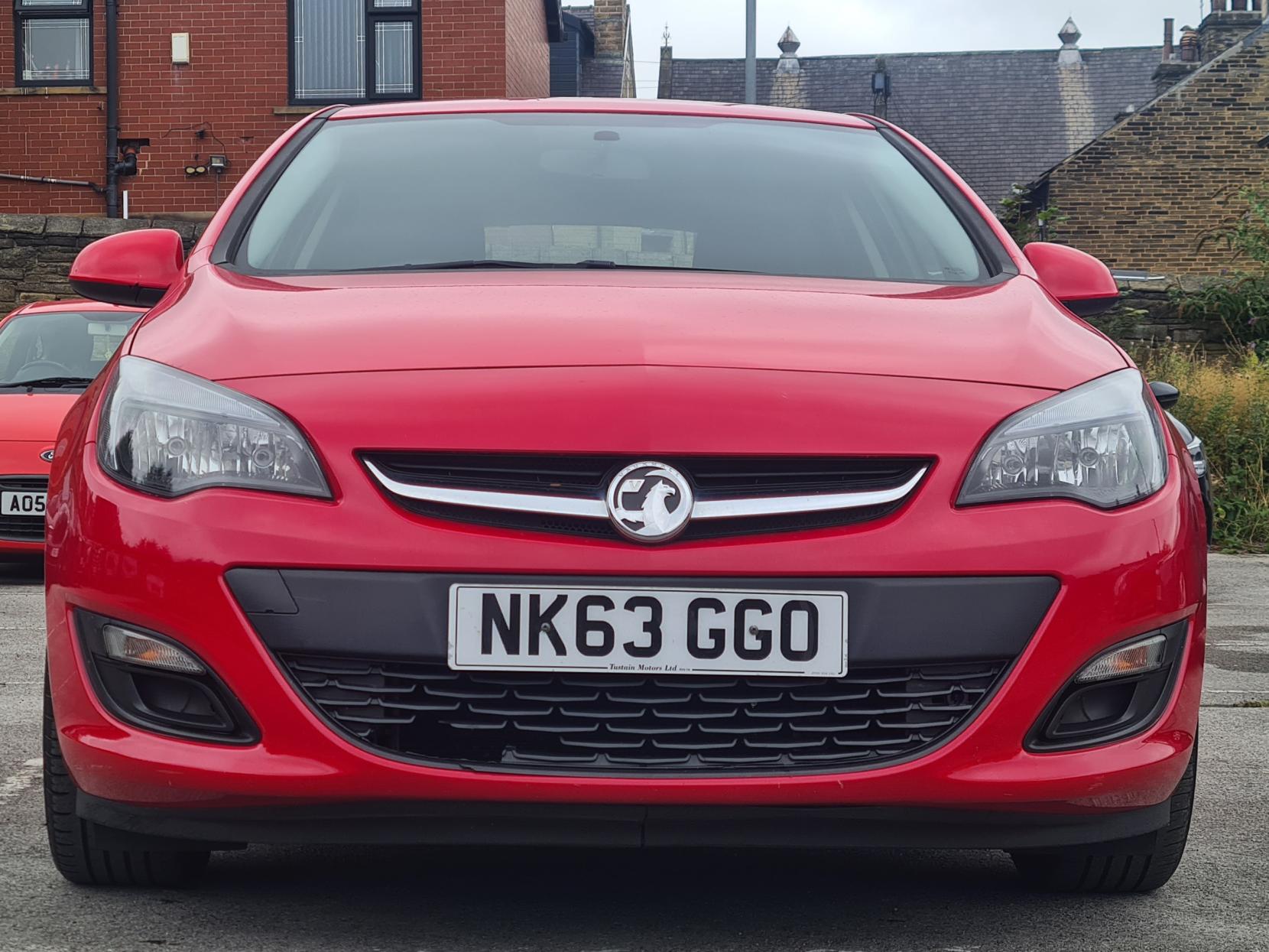 Vauxhall Astra 1.4 16v Energy Hatchback 5dr Petrol Manual Euro 5 (100 ps)